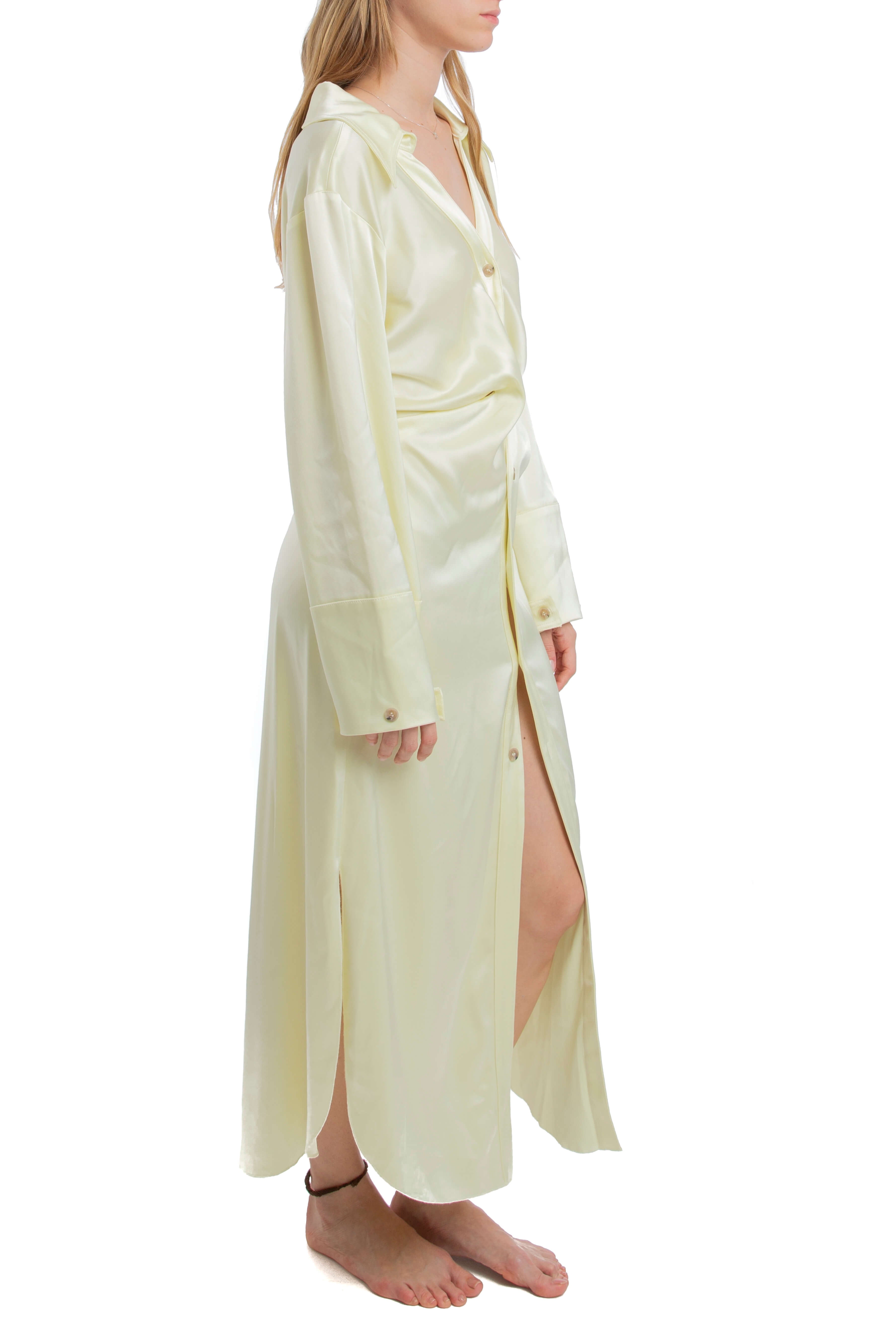 Nanushka, Talla S