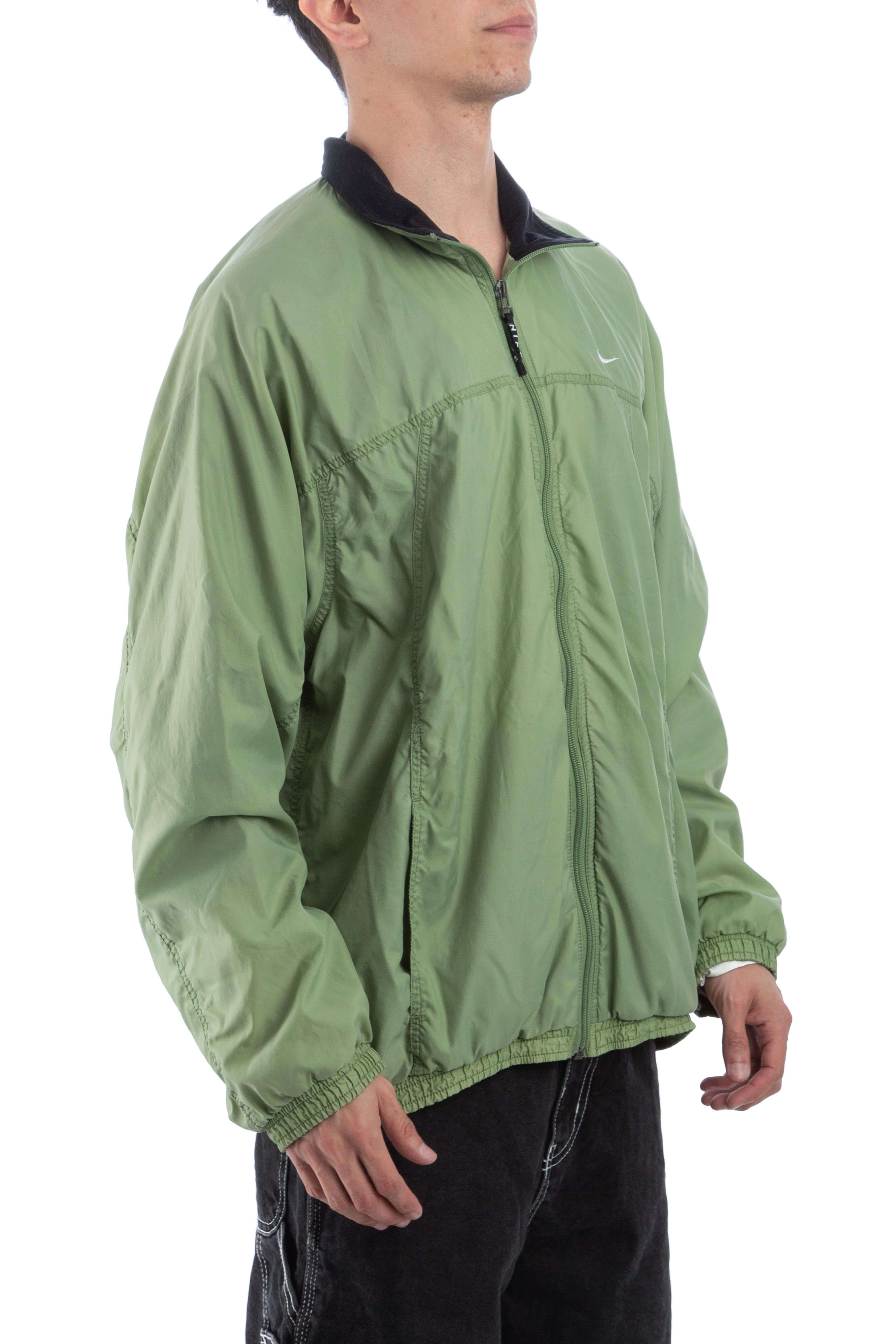 Nike, Talla L