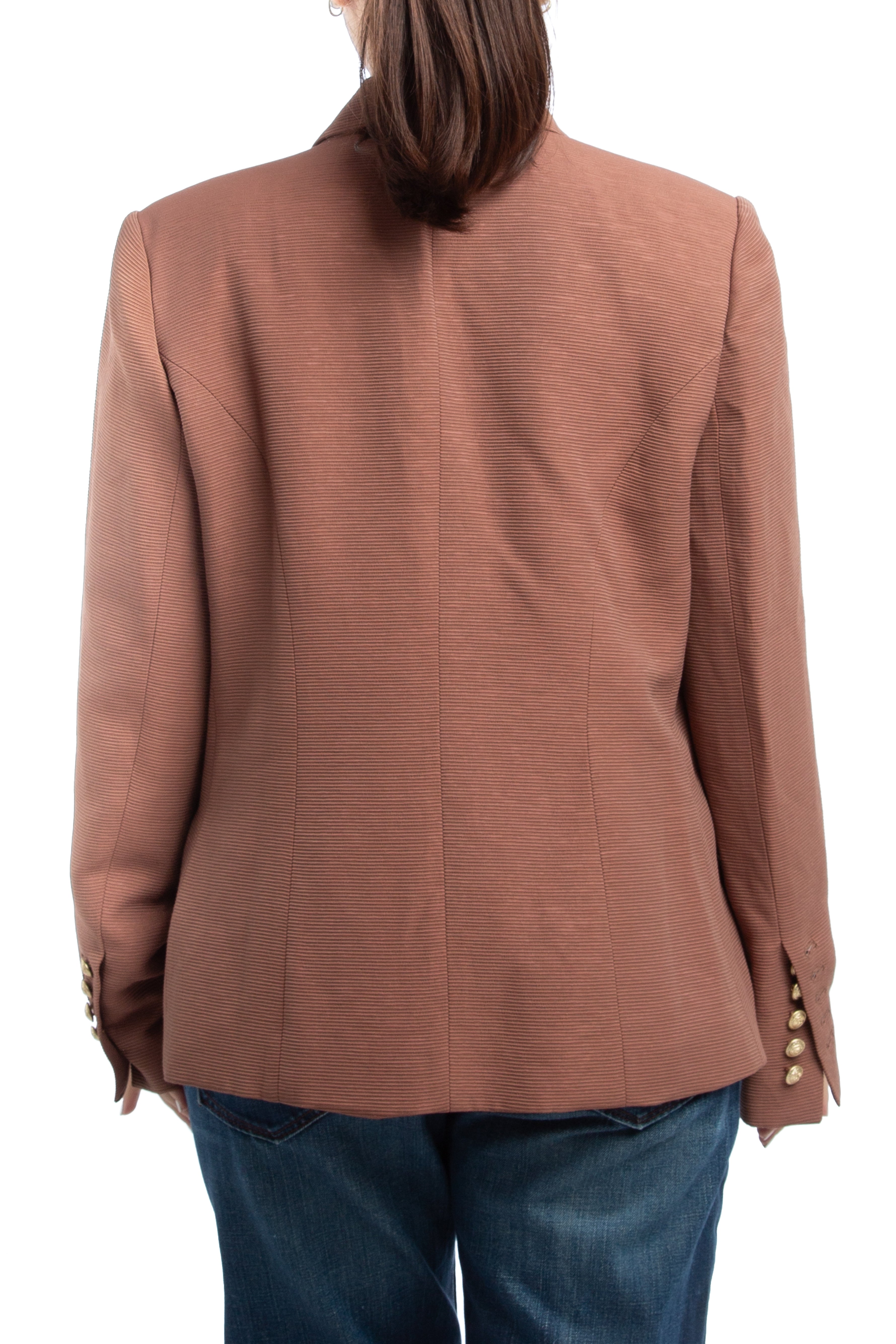L'agence, talla 10