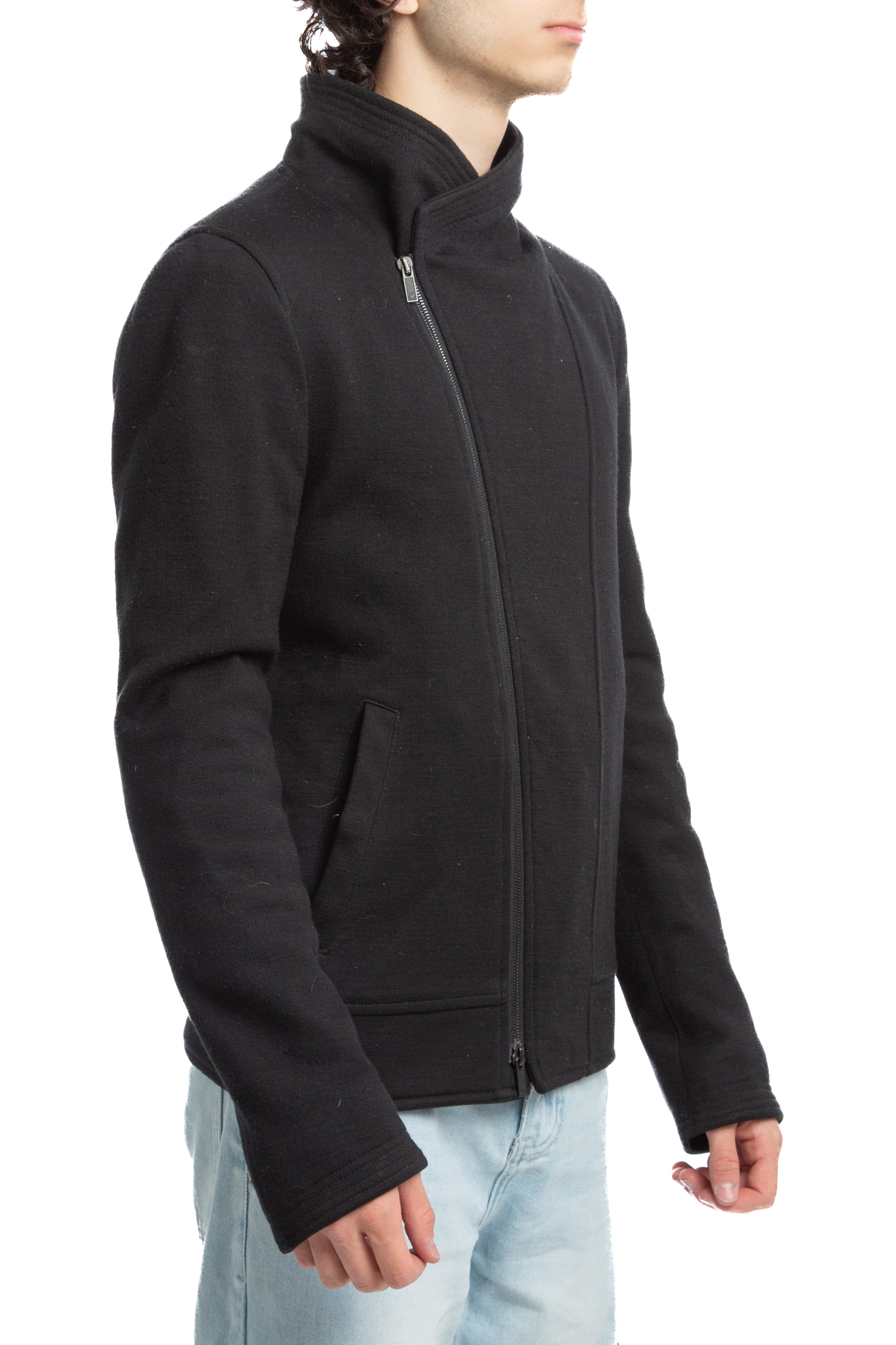 Emporio Armani, Talla 52