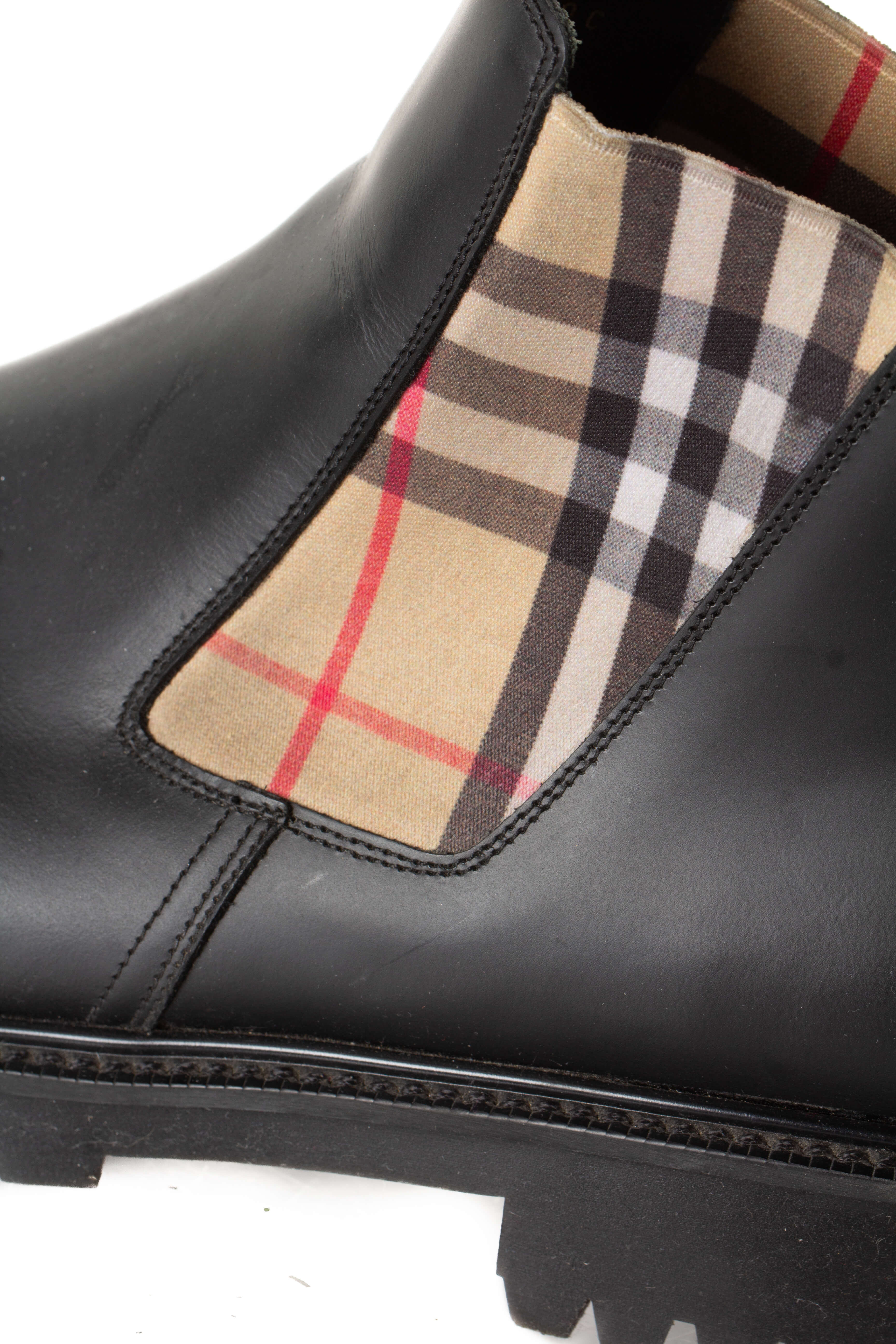 Burberry, Talla 11 USA