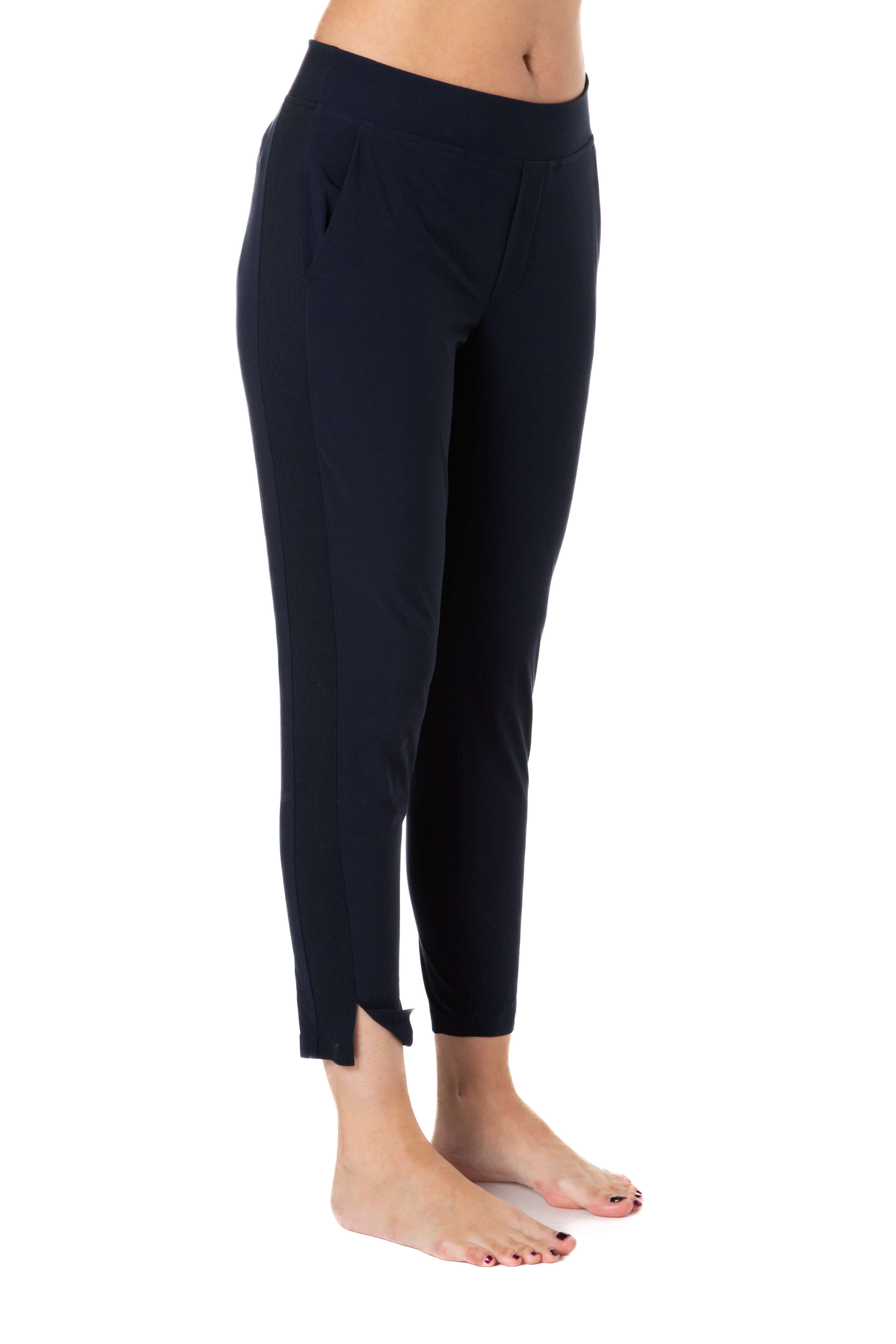 Athleta, Talla 2