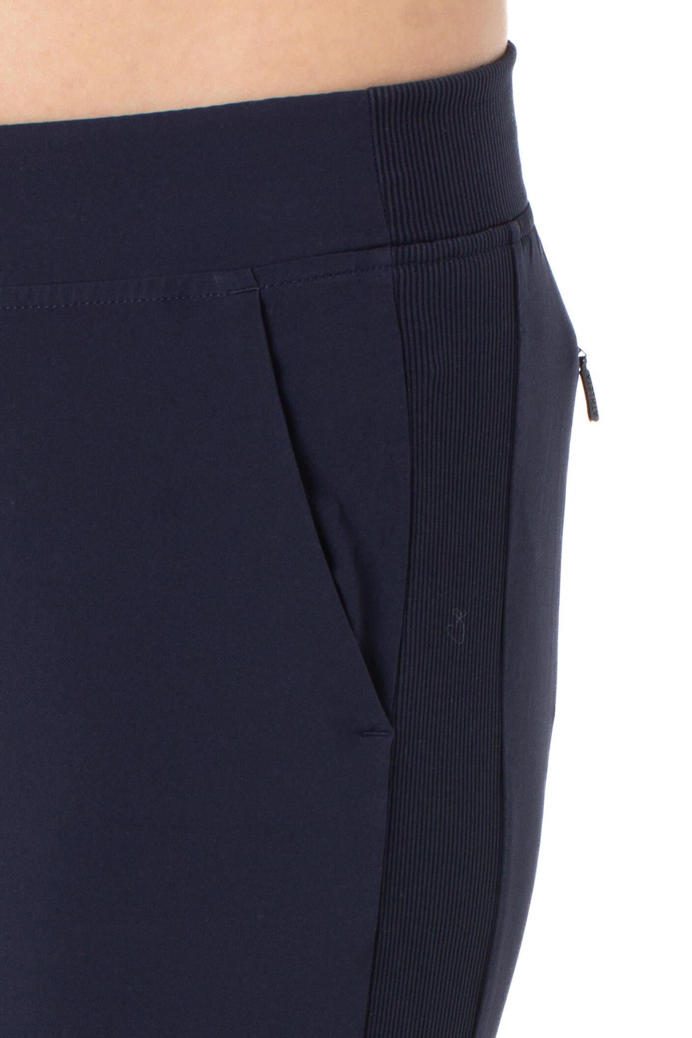 Athleta, Talla 2