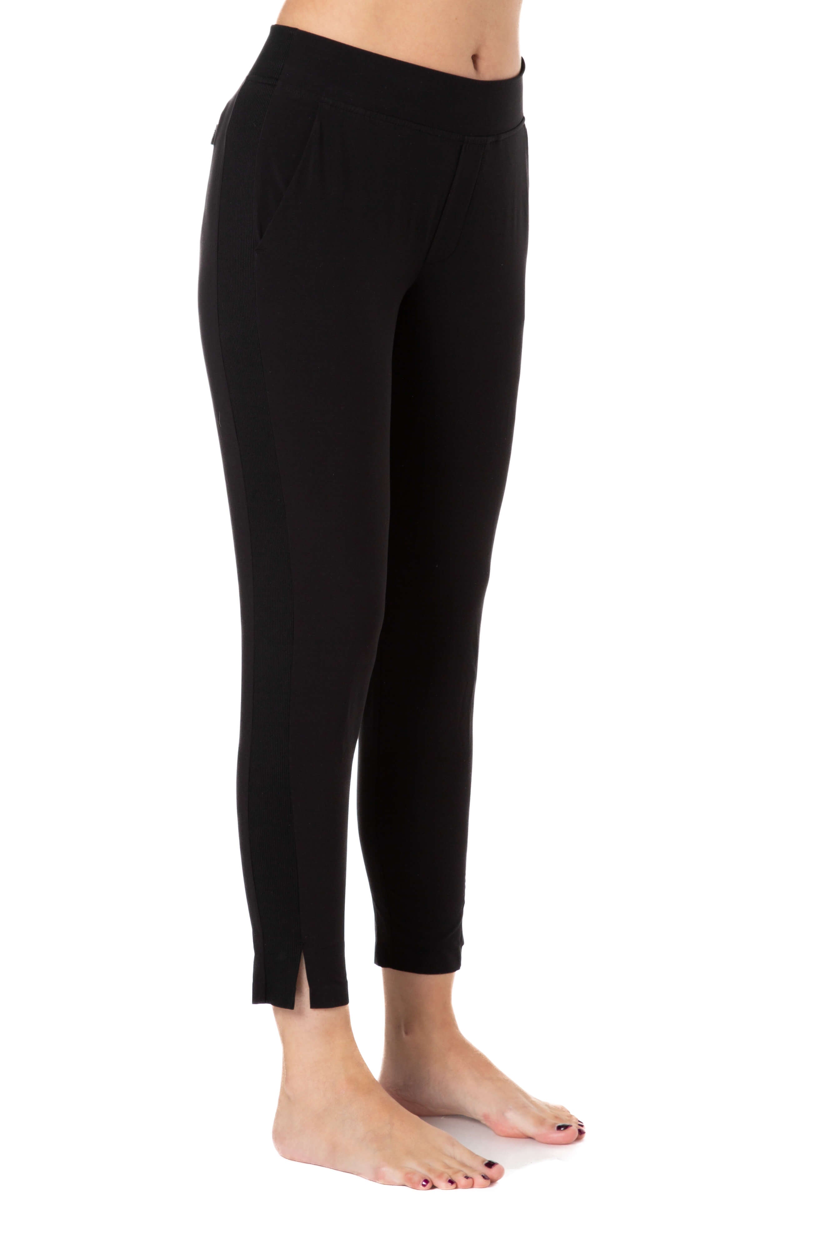 Athleta, Talla 2