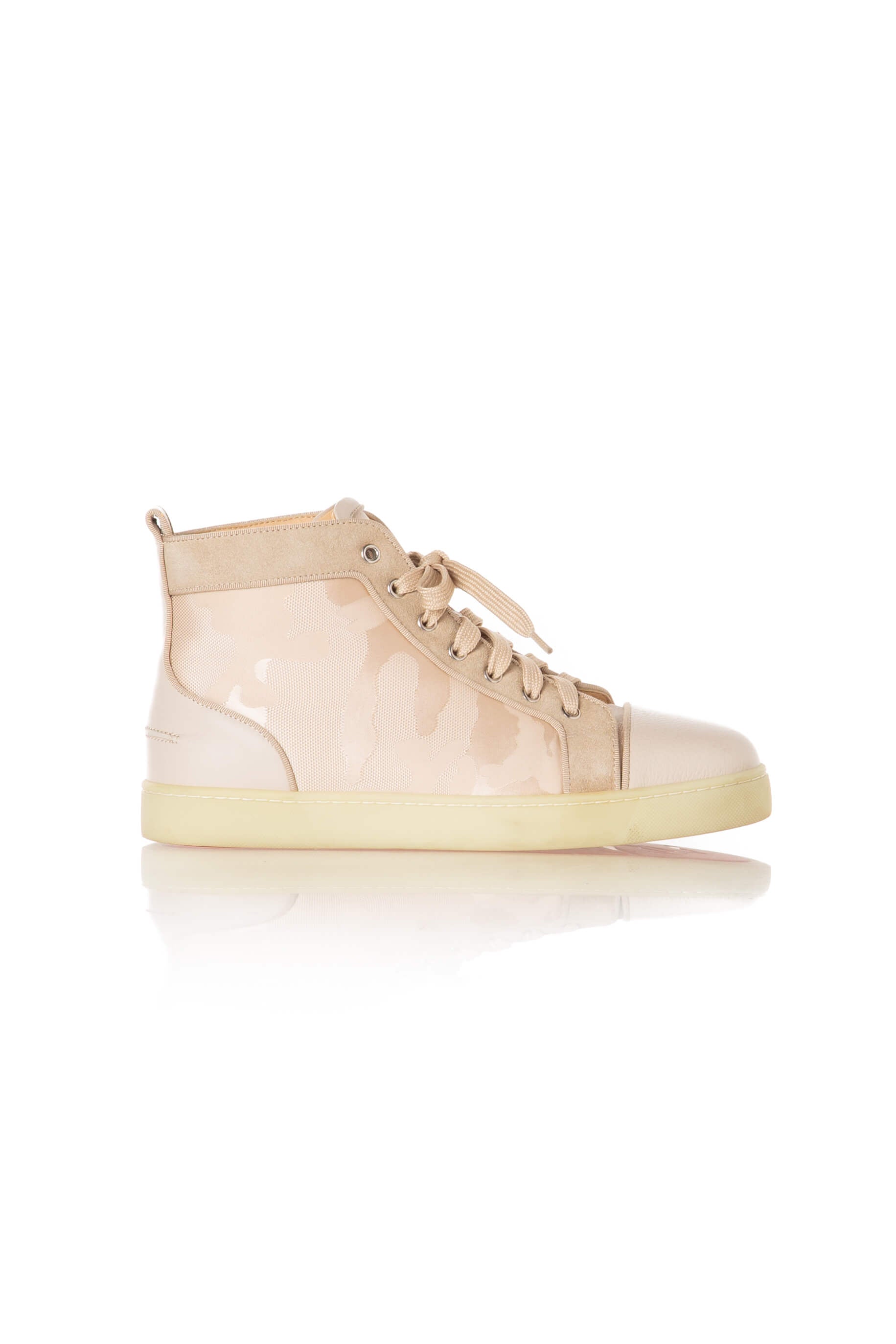 Christian Louboutin, Talla 9