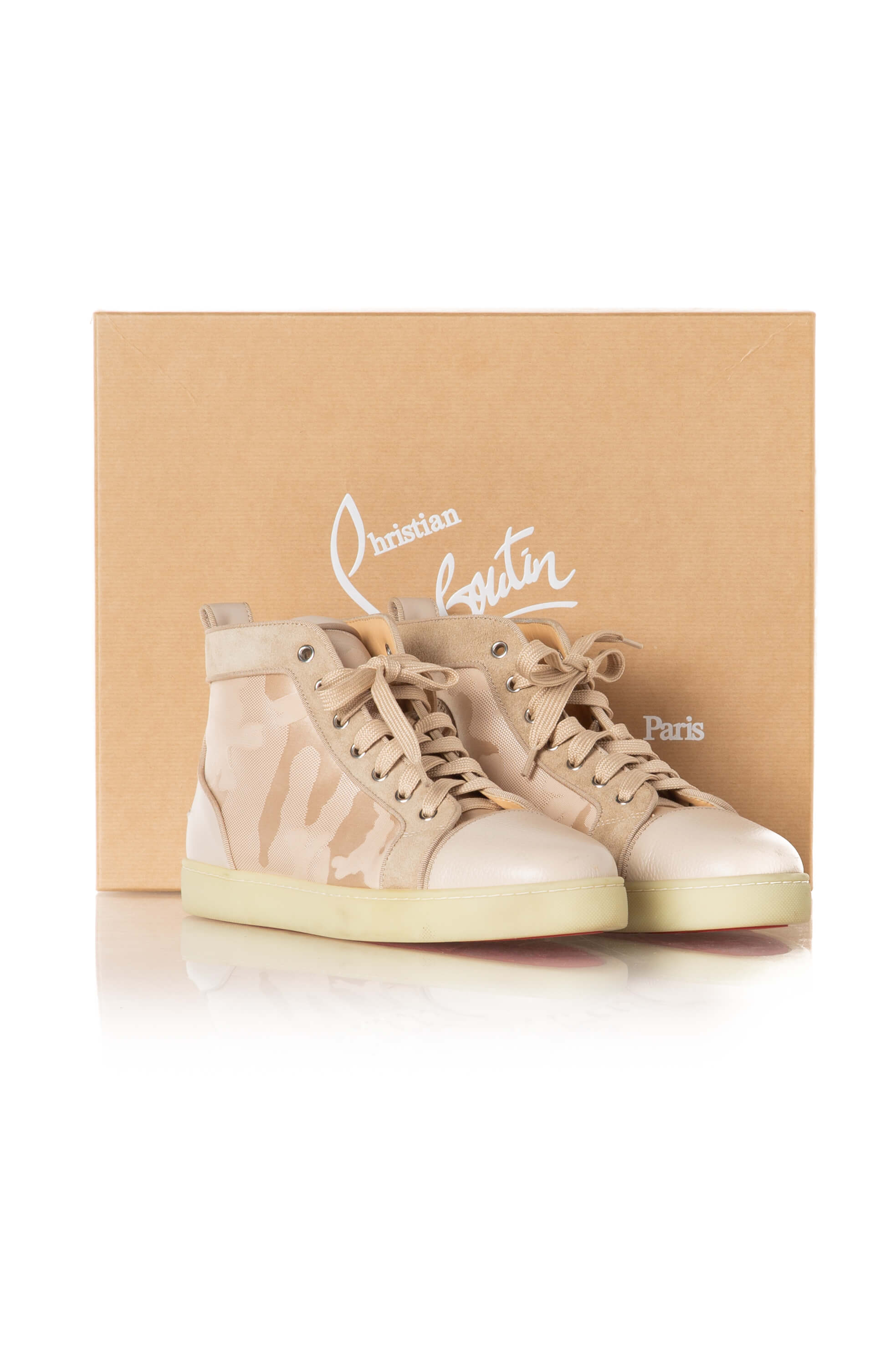 Christian Louboutin, Talla 9