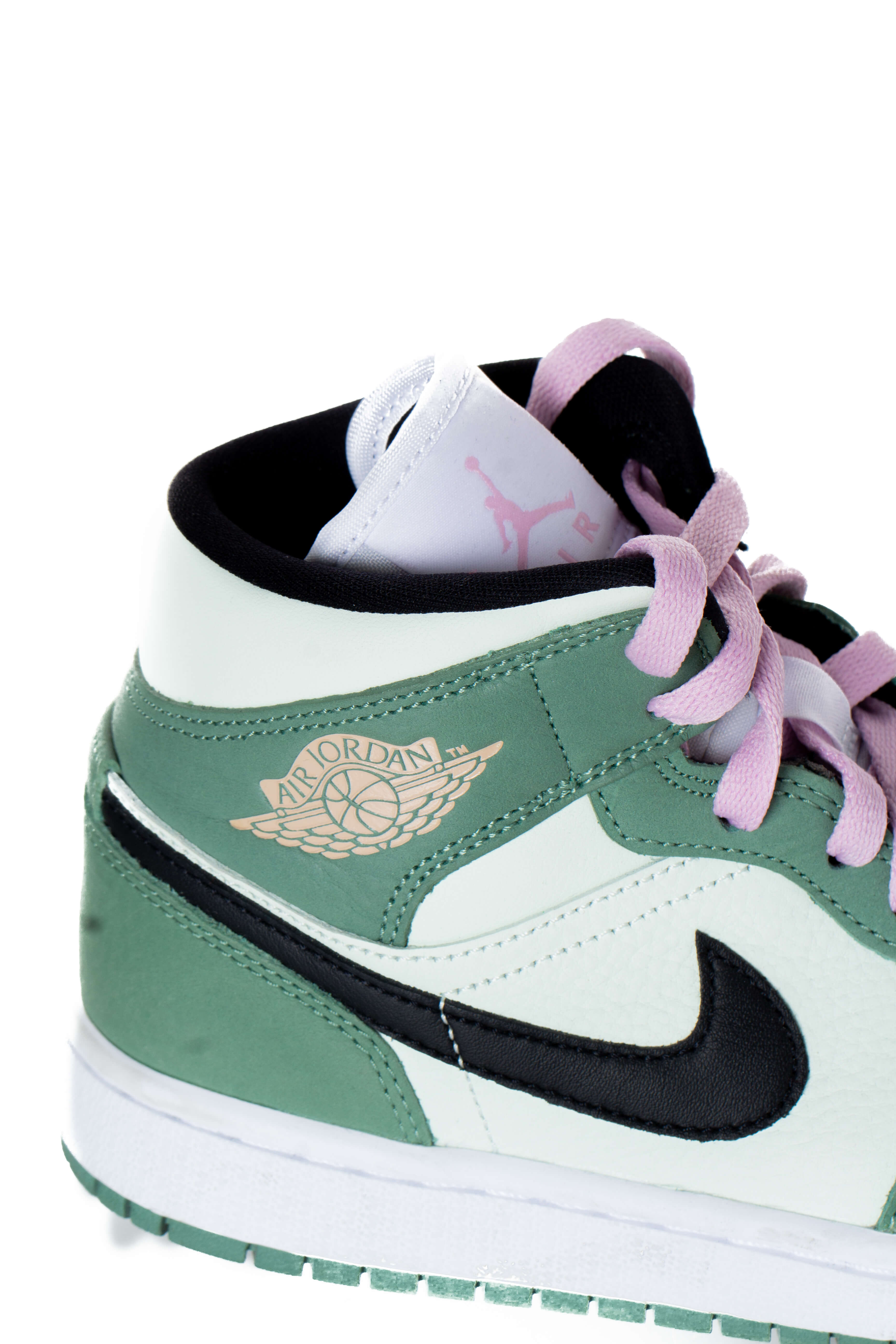 Nike, Talla 7