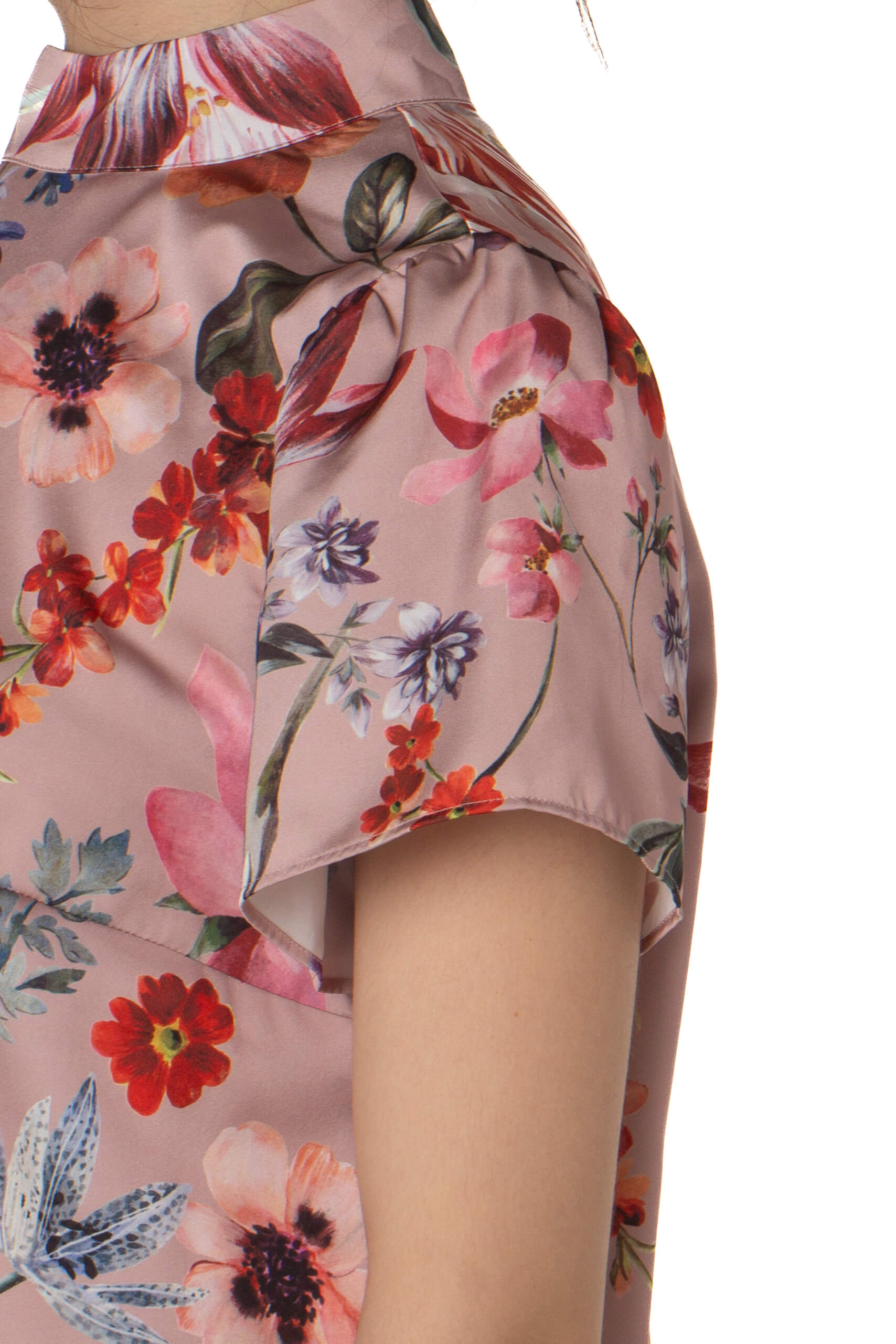 J. CREW, Talla M
