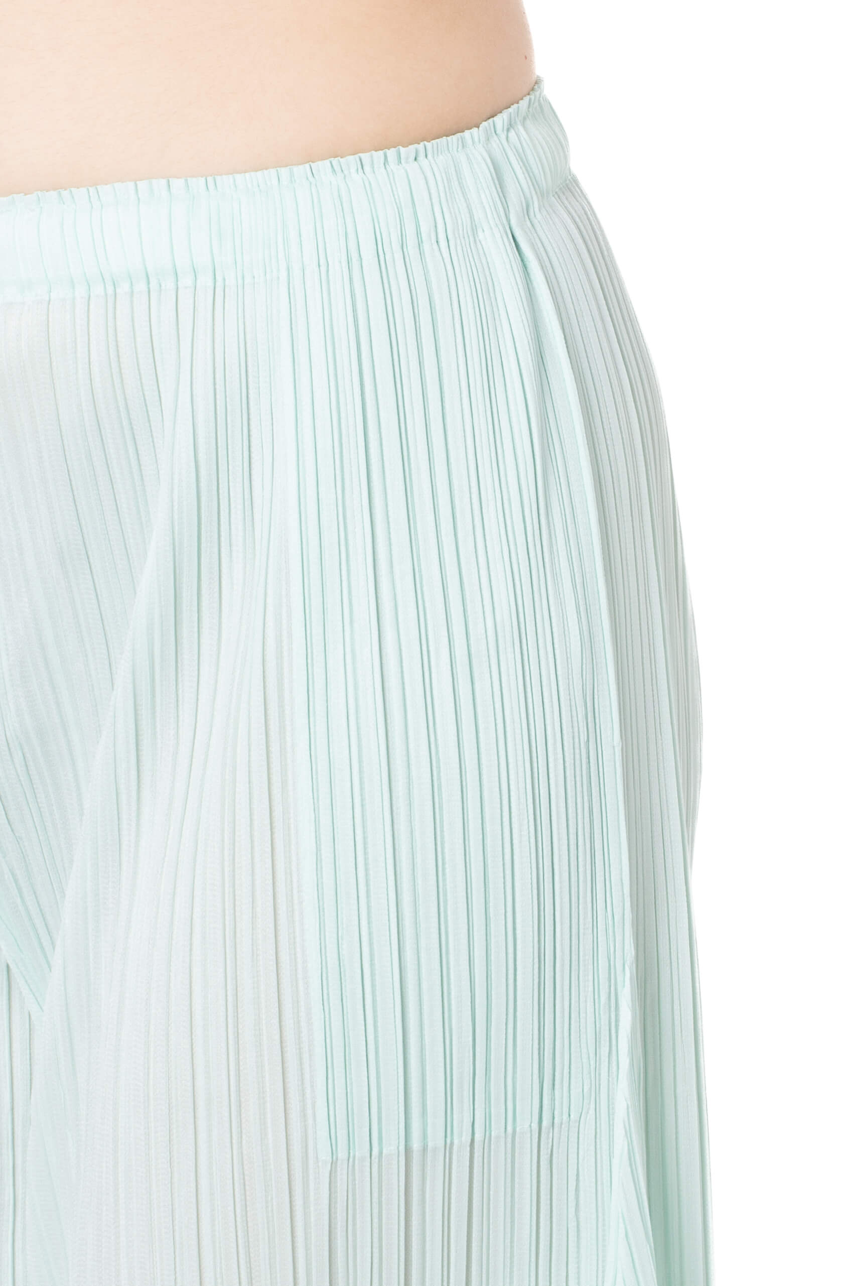 Pleats Please, Talla 2