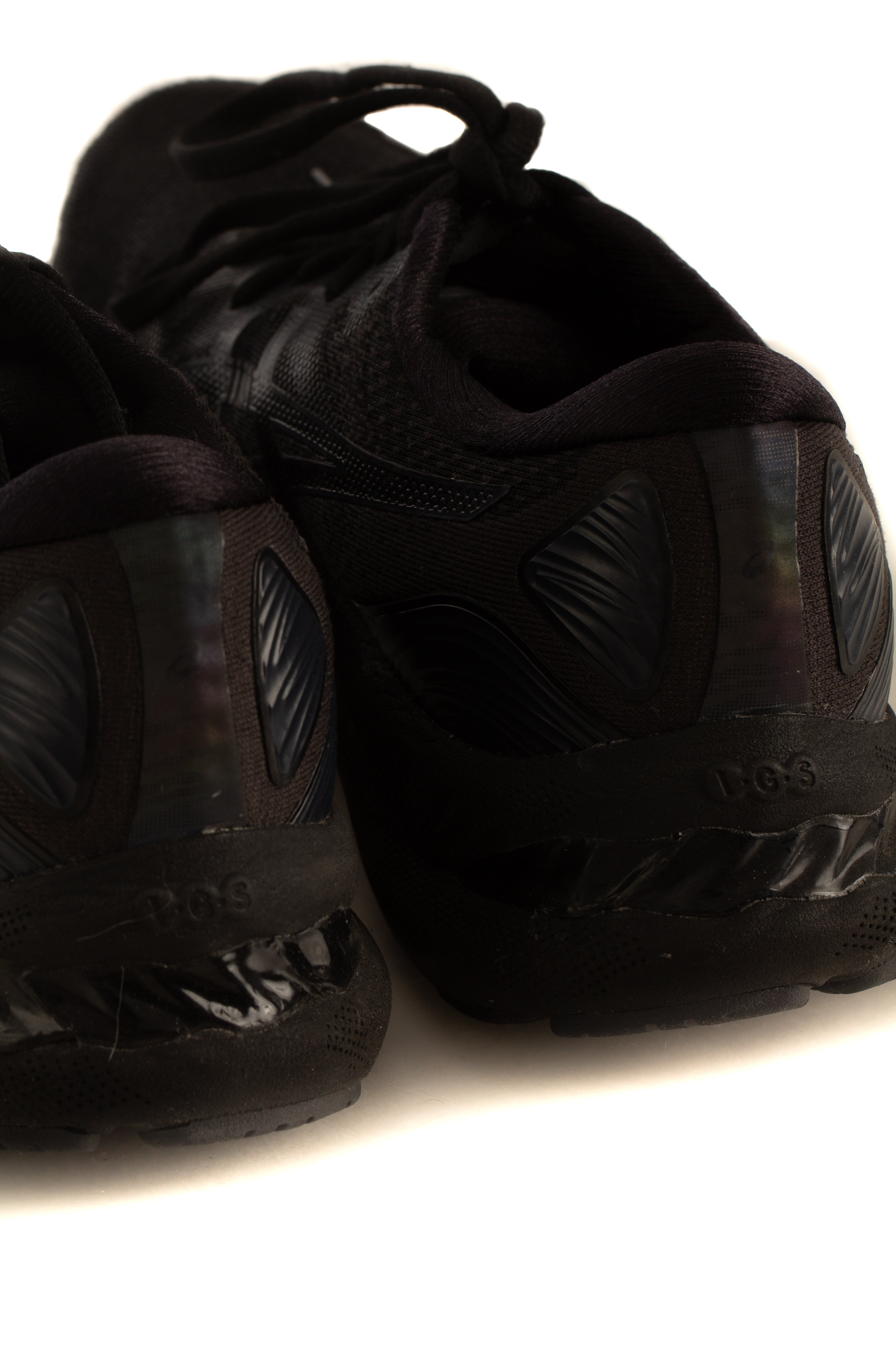 ASICS, 9 USA