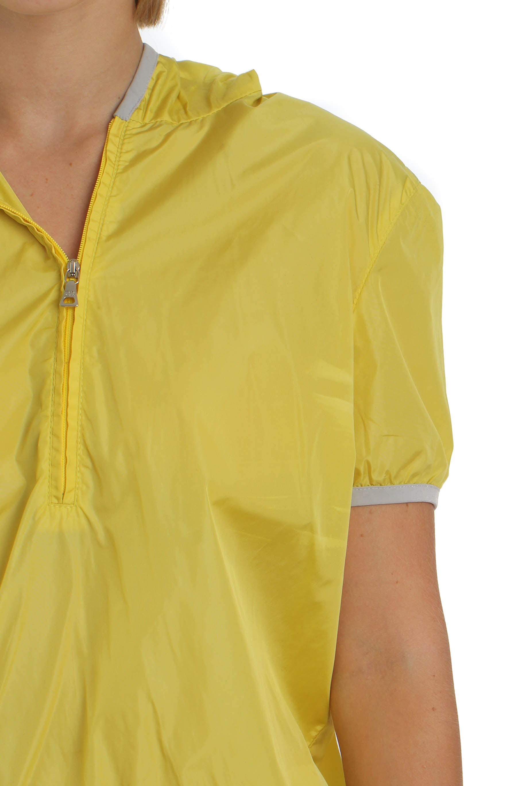 Prada, Talla S