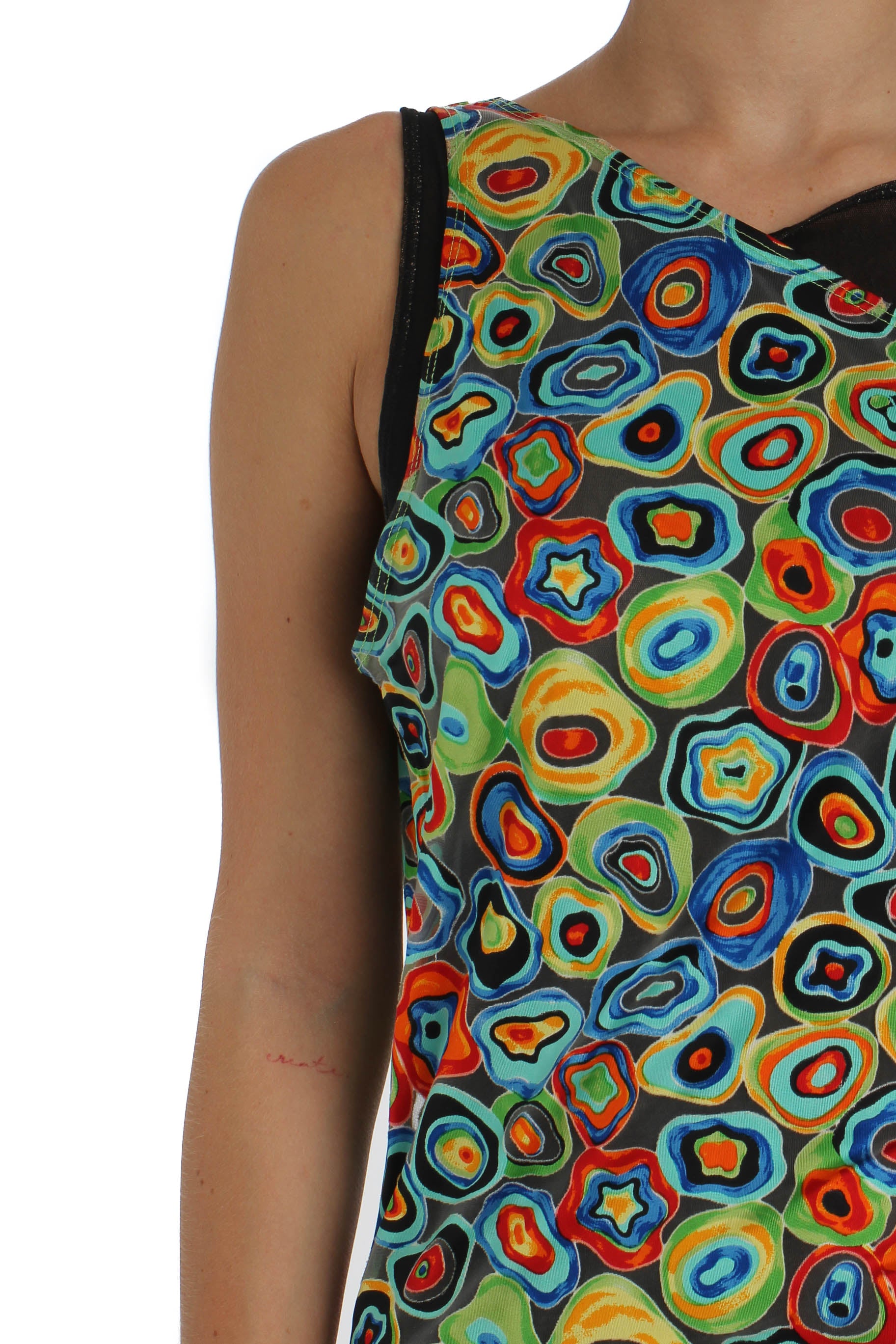 Versus, Talla 40