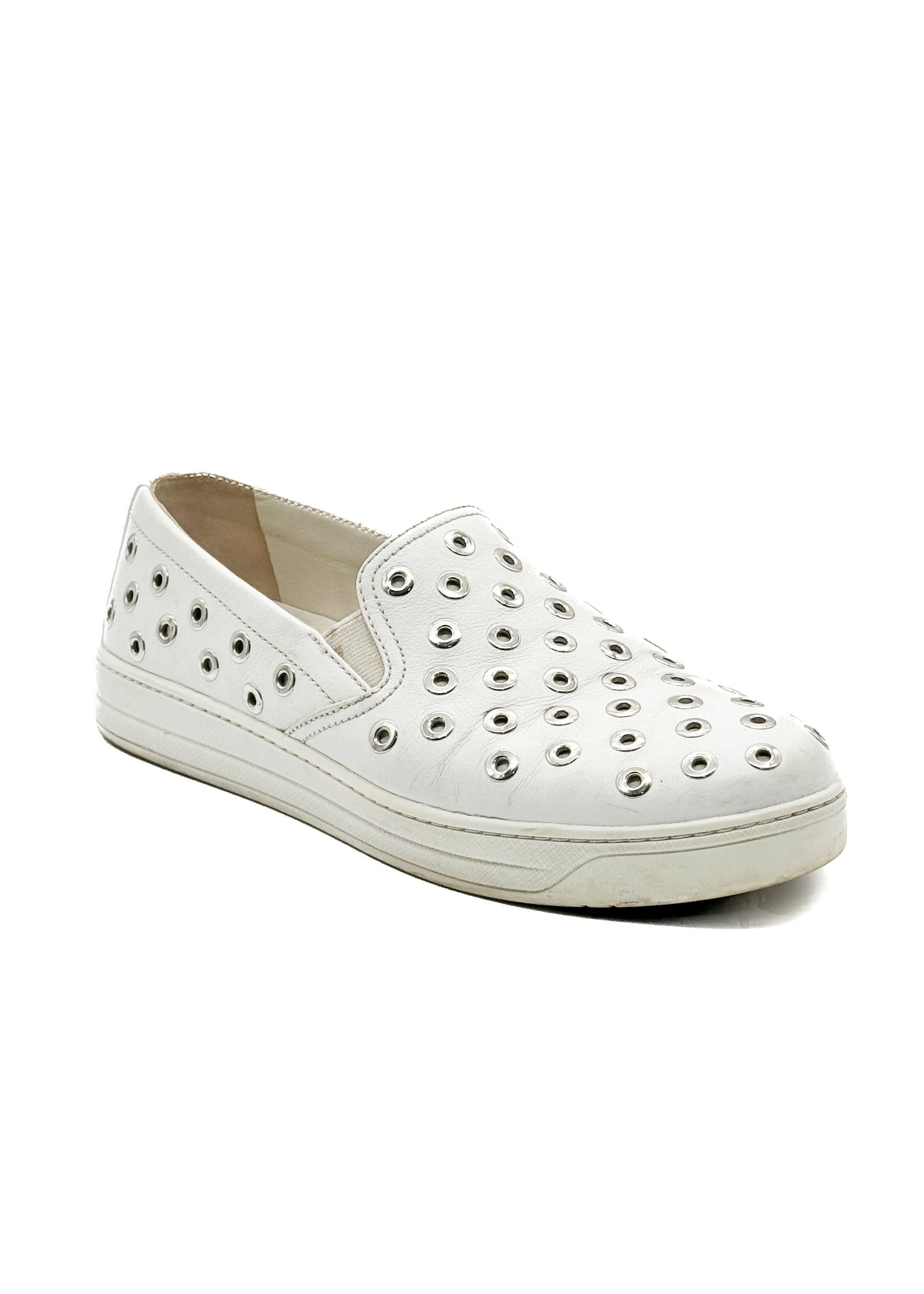 Prada, 7 USA