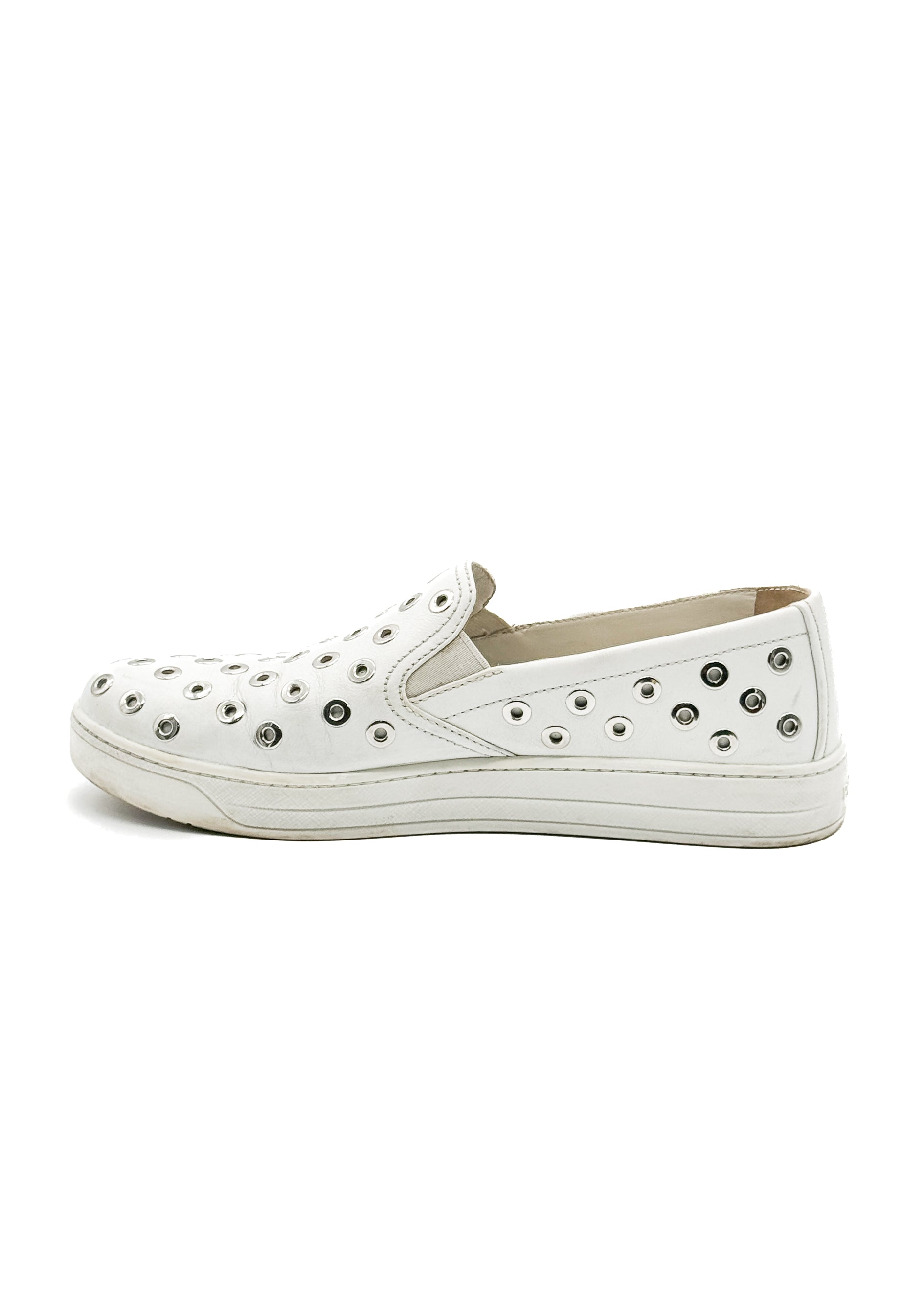 Prada, 7 USA