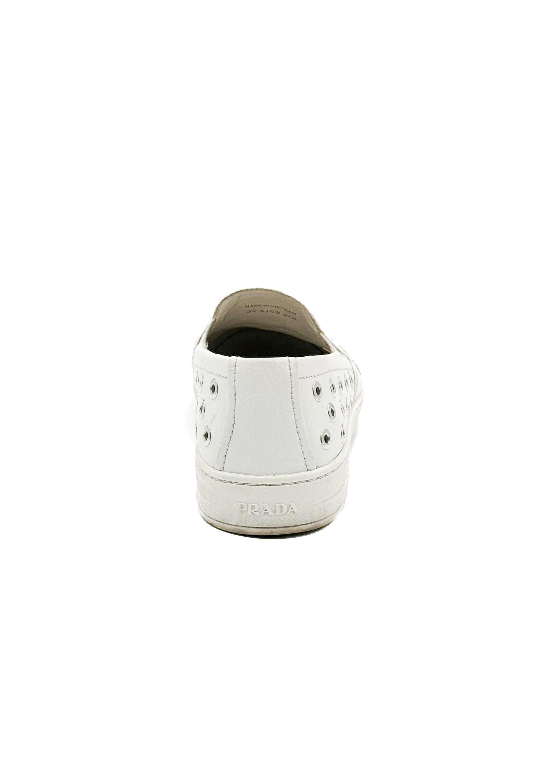 Prada, 7 USA