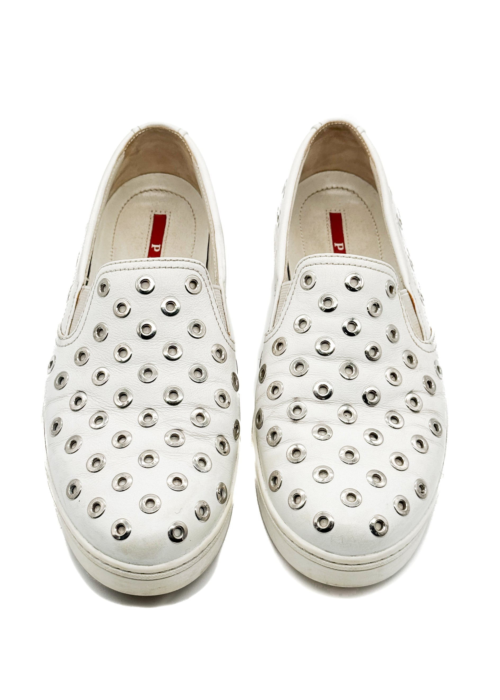 Prada, 7 USA