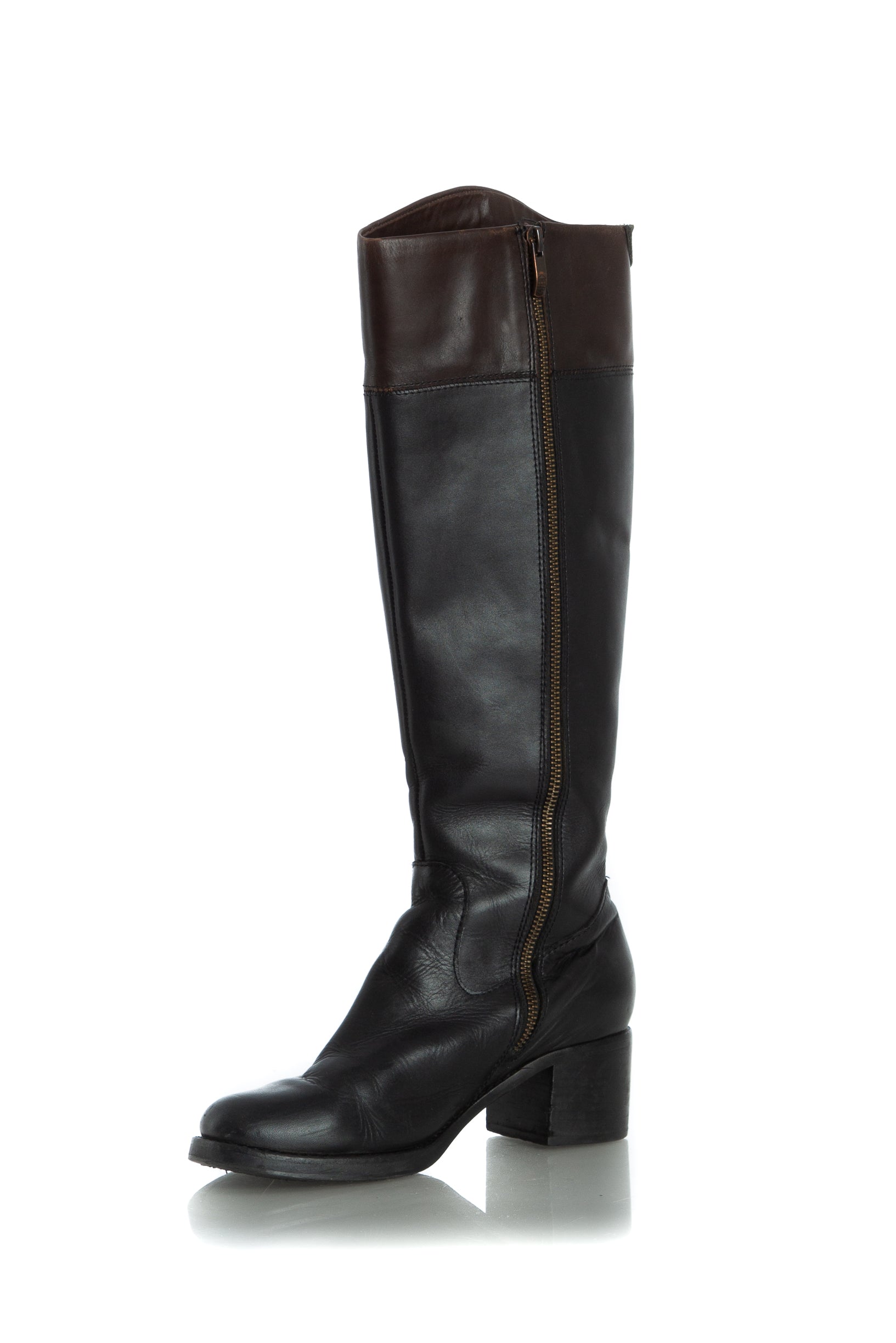 Vince Camuto, 7 USA