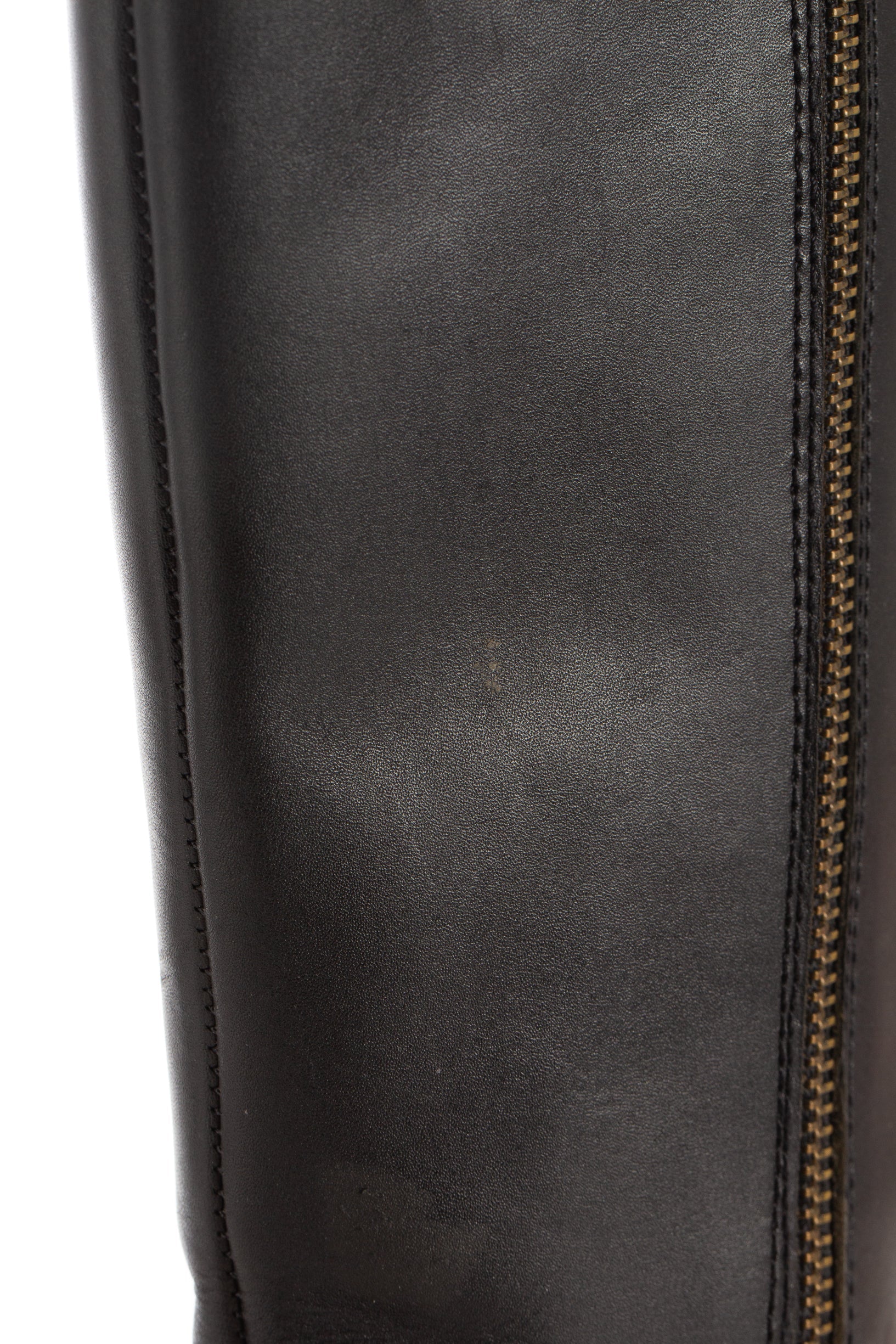 Vince Camuto, 7 USA