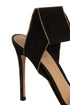 Diane von Furstenberg, 8 USA
