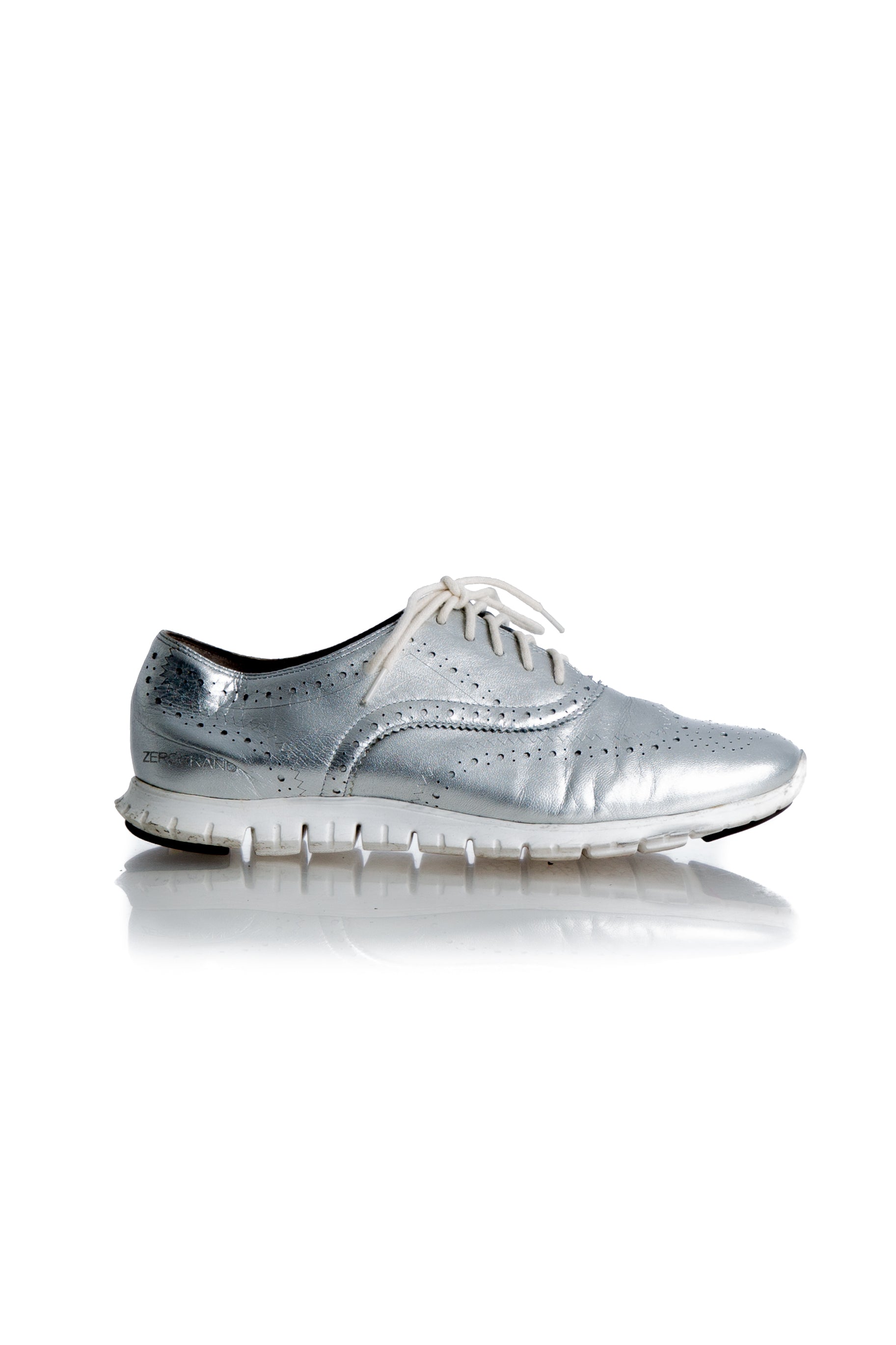Cole Haan, 8 USA