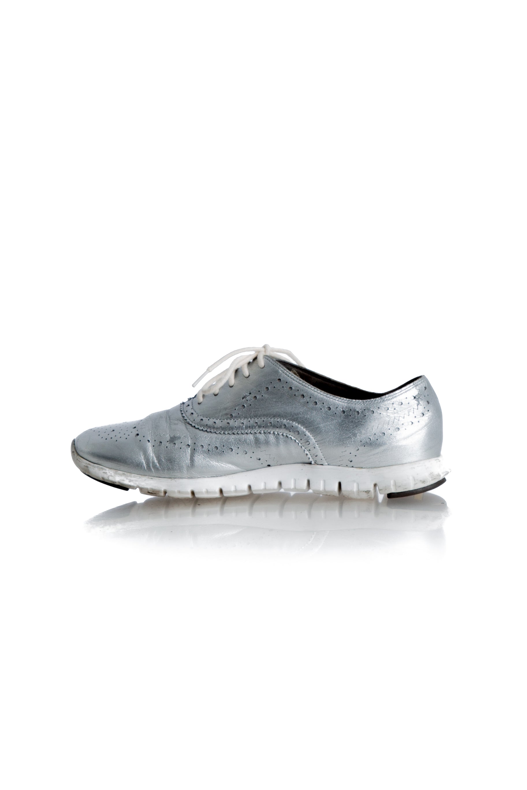 Cole Haan, 8 USA