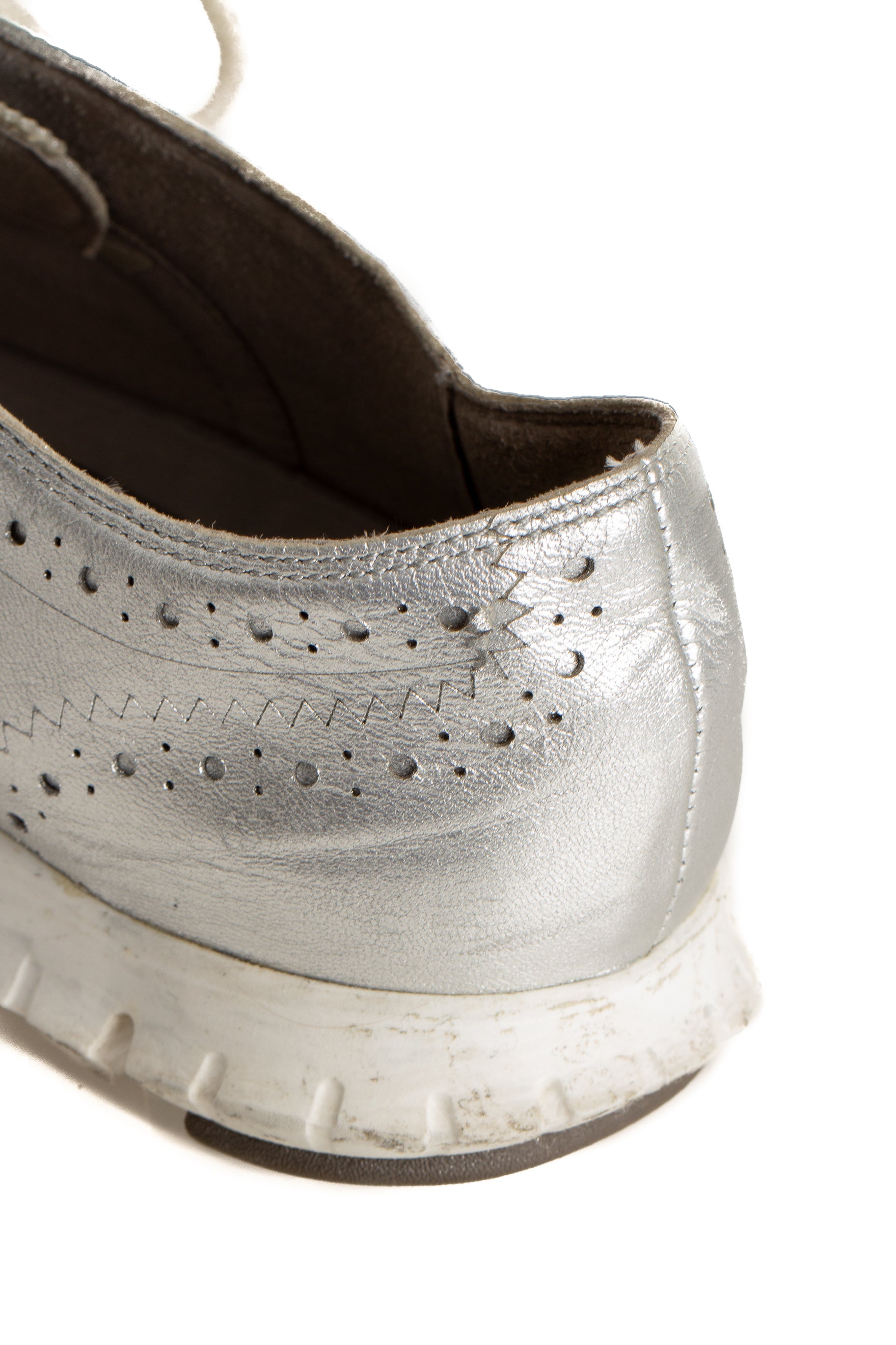 Cole Haan, 8 USA