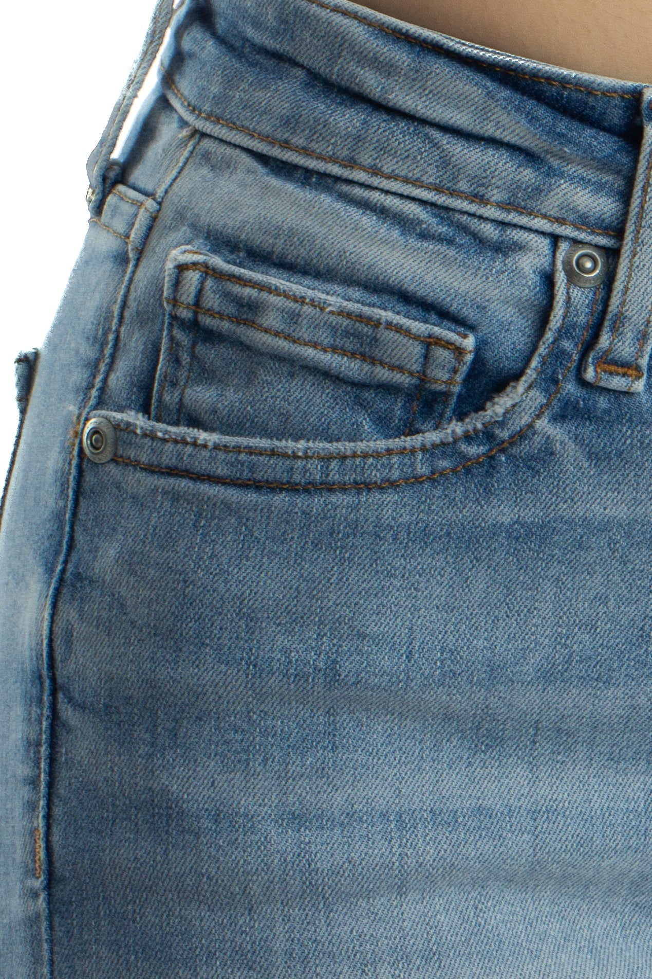 Jonathan Simkhai, Talla 27
