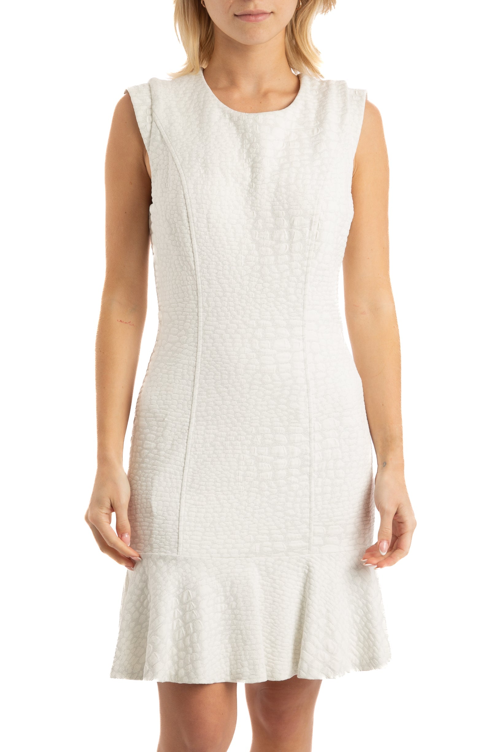 Madison Kinney, Talla S