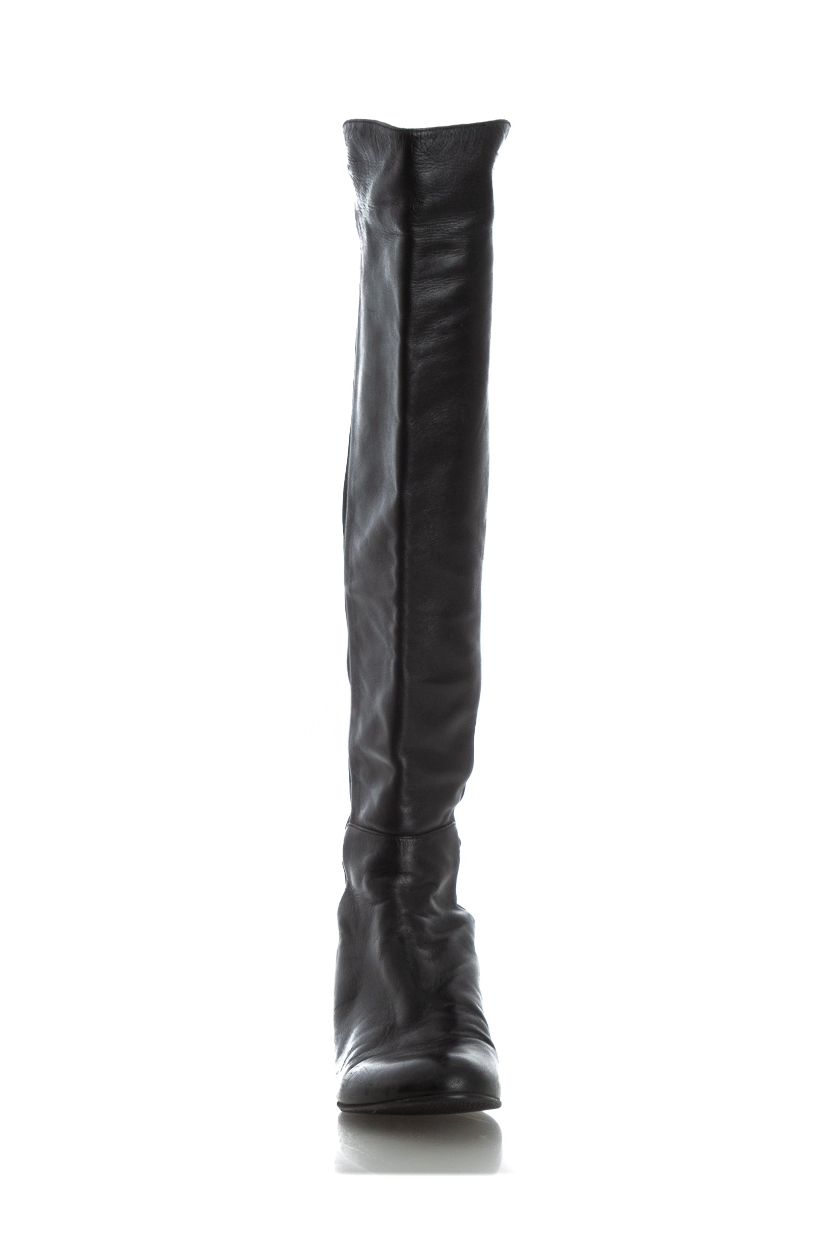 Stuart Weitzman, Talla 6