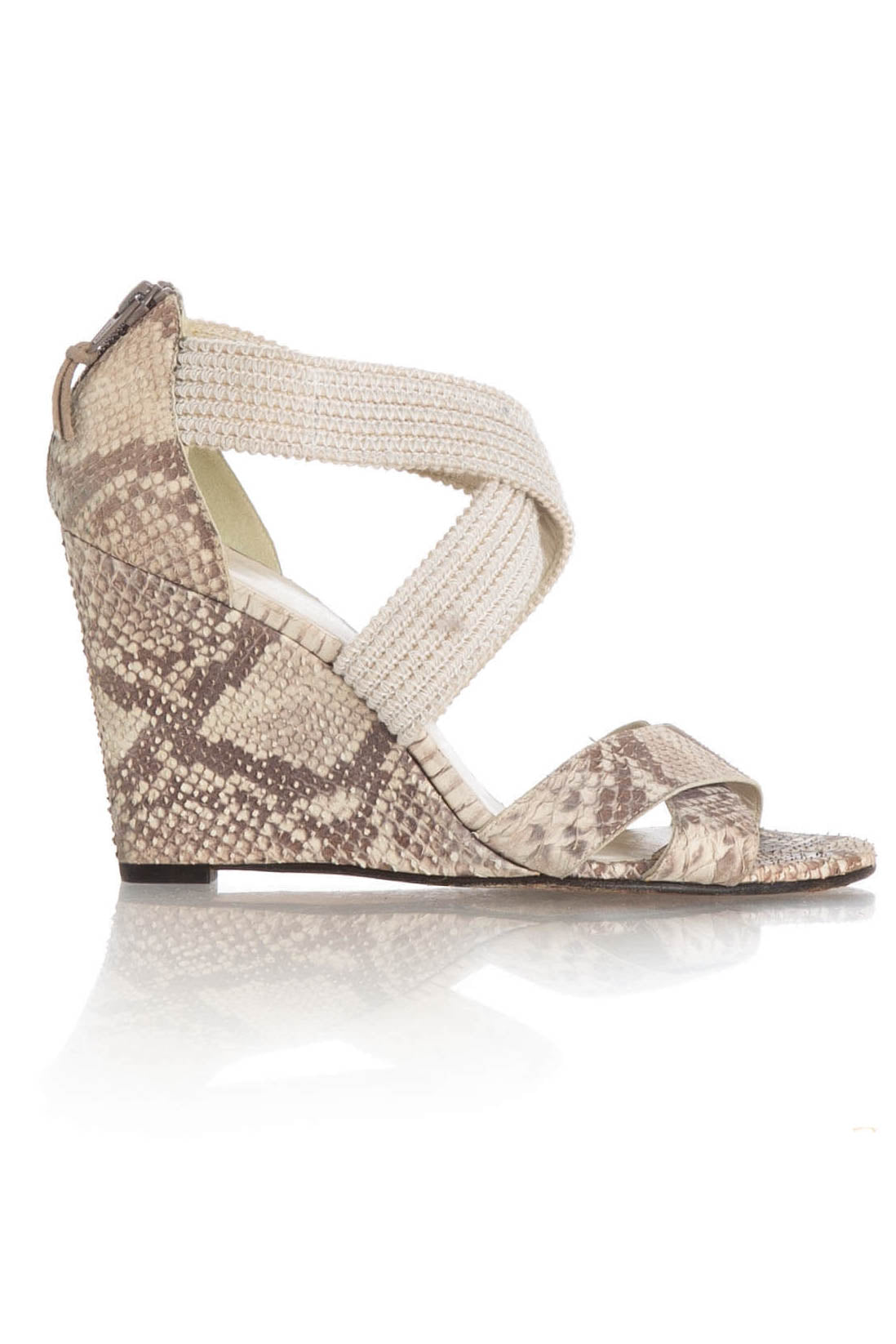 Stuart Weitzman, 9 USA