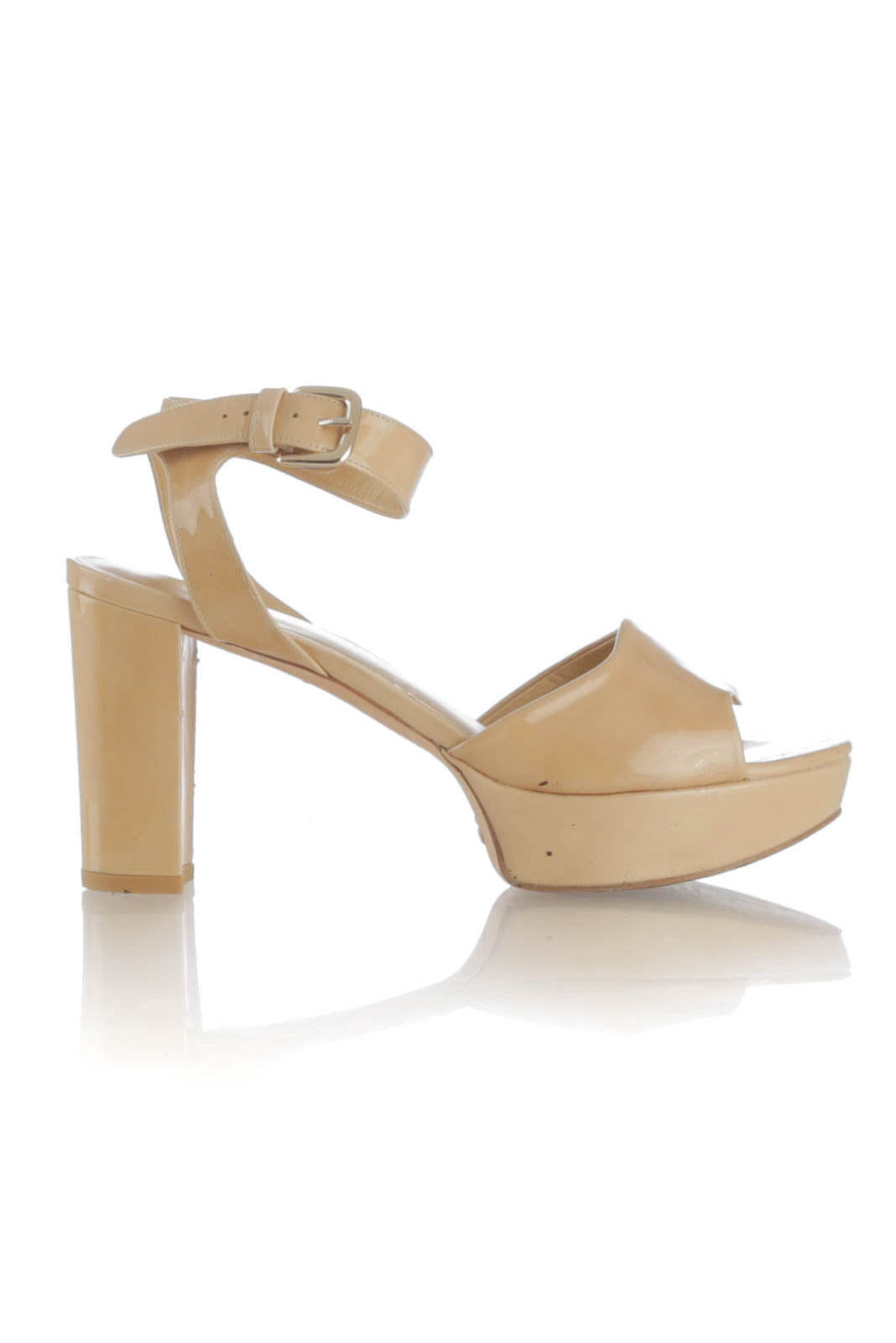 Stuart Weitzman, 9 USA