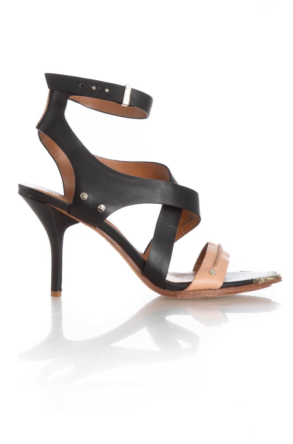 Rachel Roy, 9.5 USA