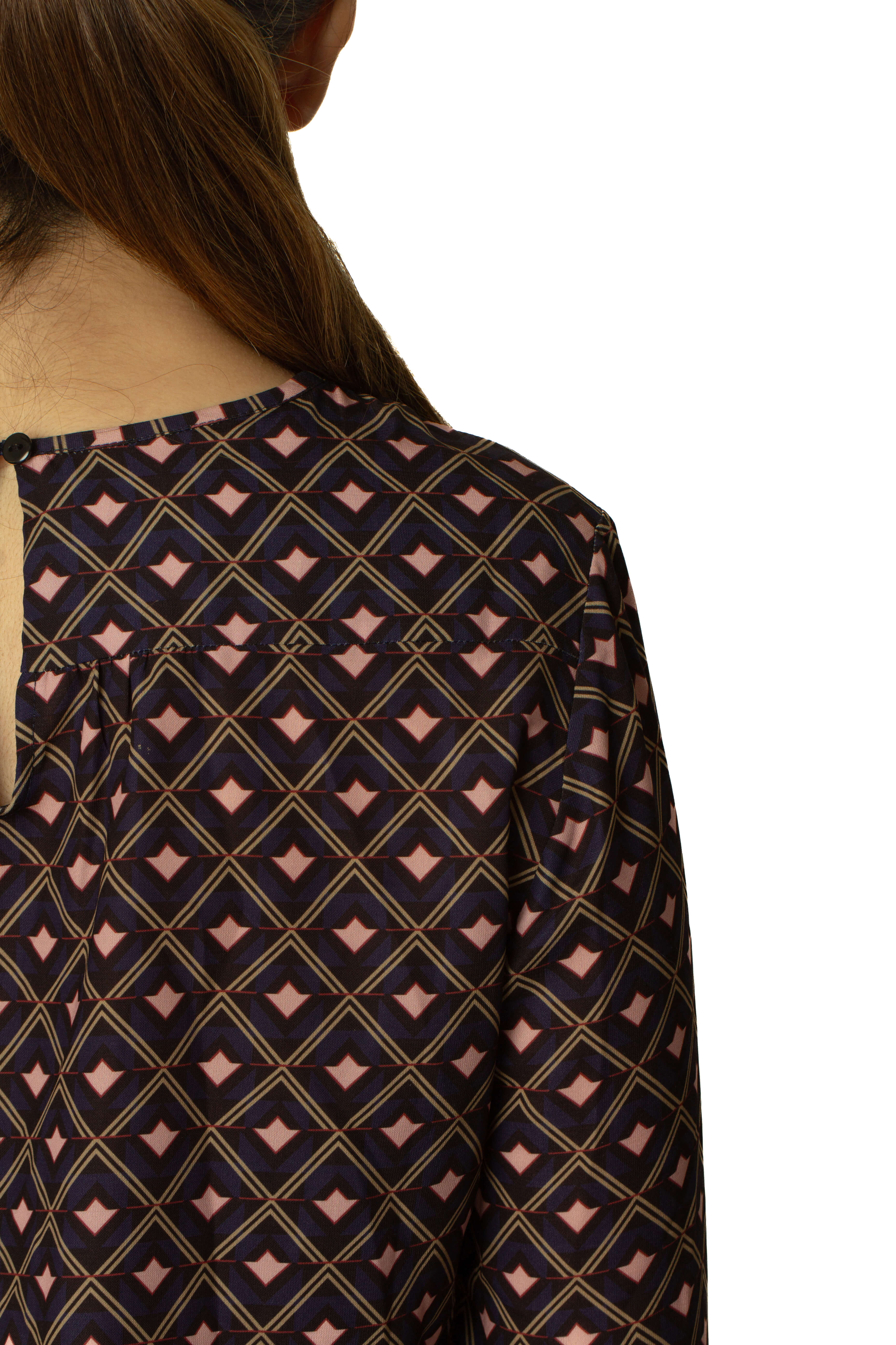Chester & Peck, Talla S