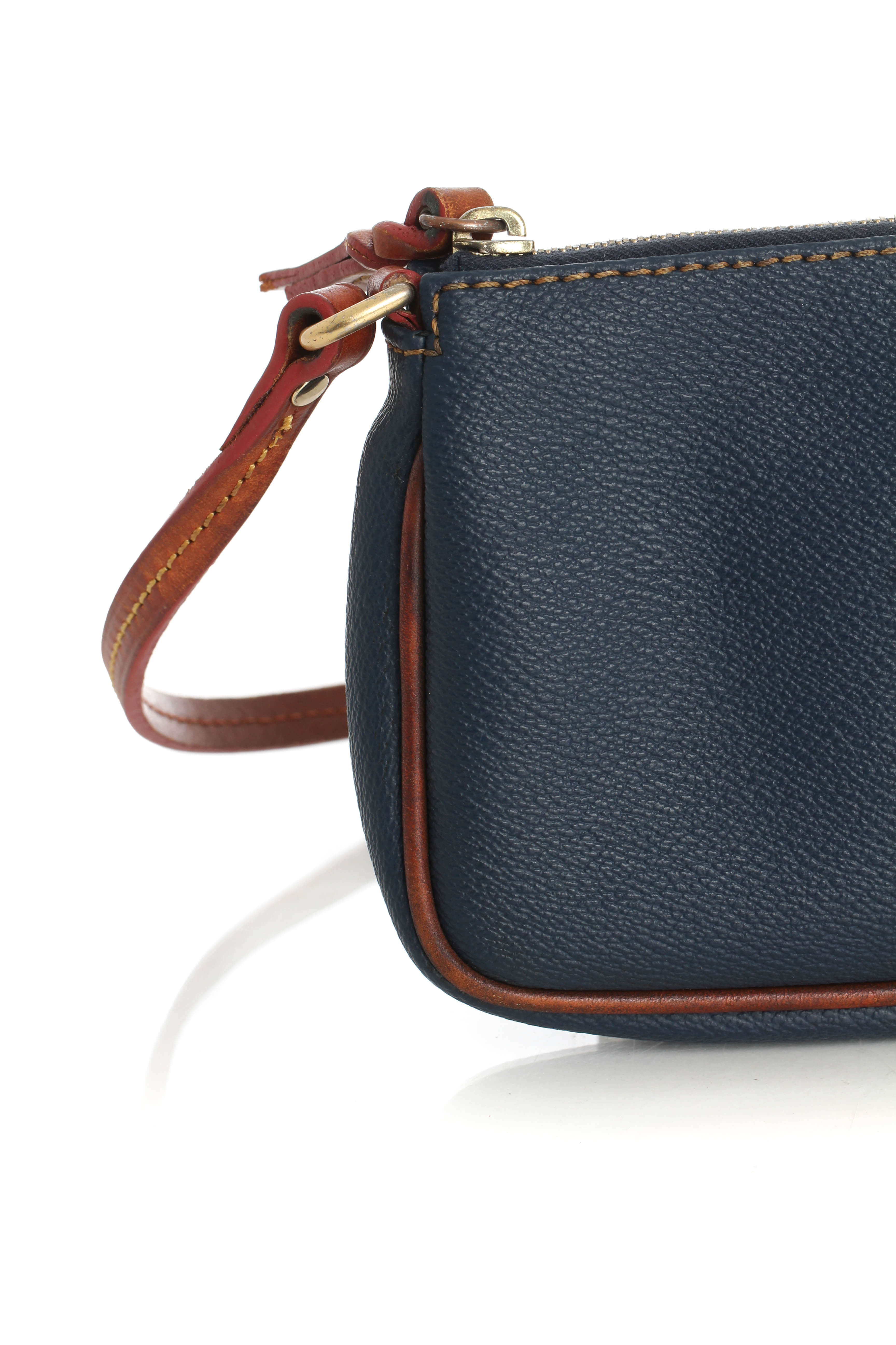 Dooney & Bourke