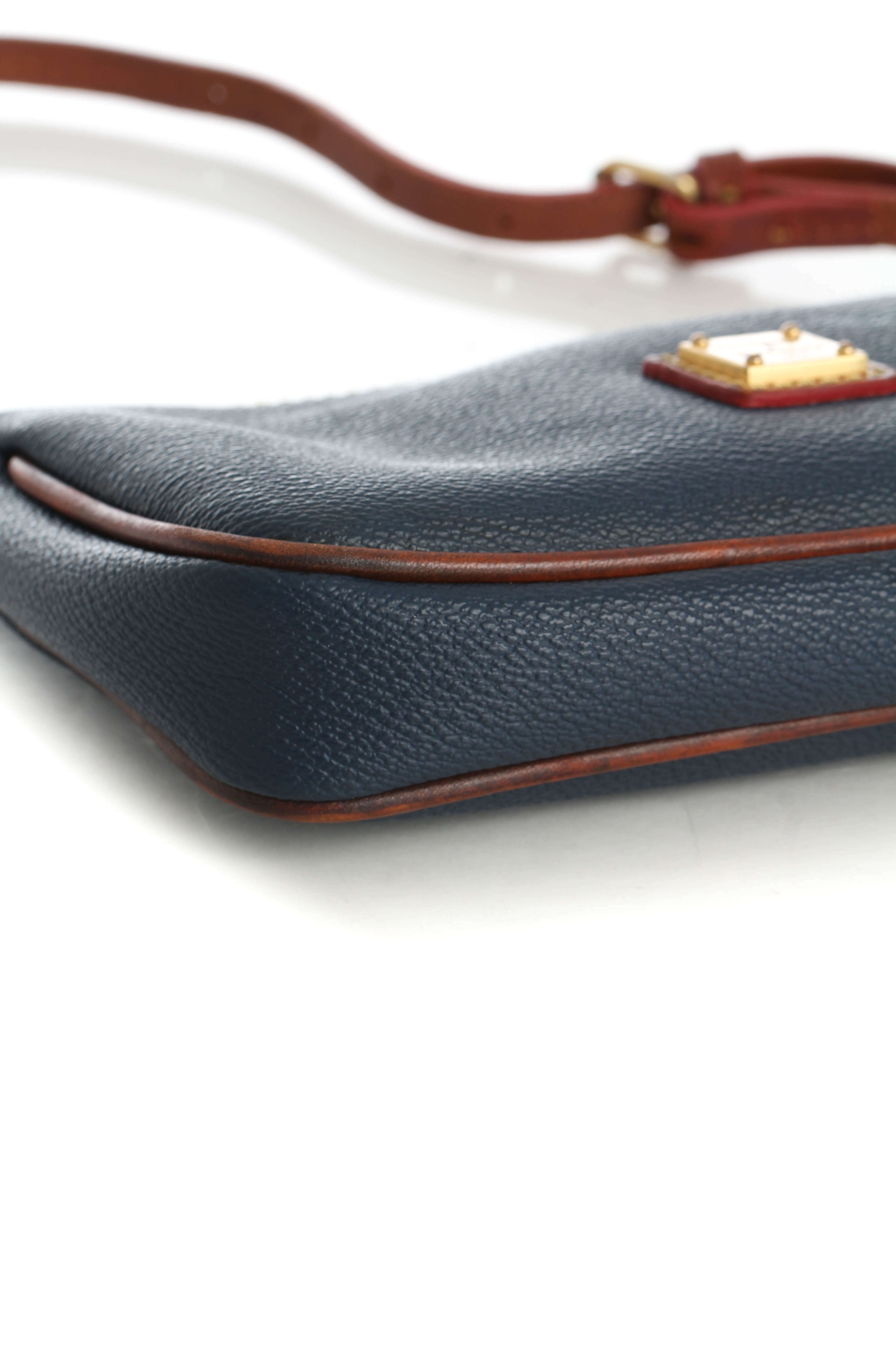 Dooney & Bourke