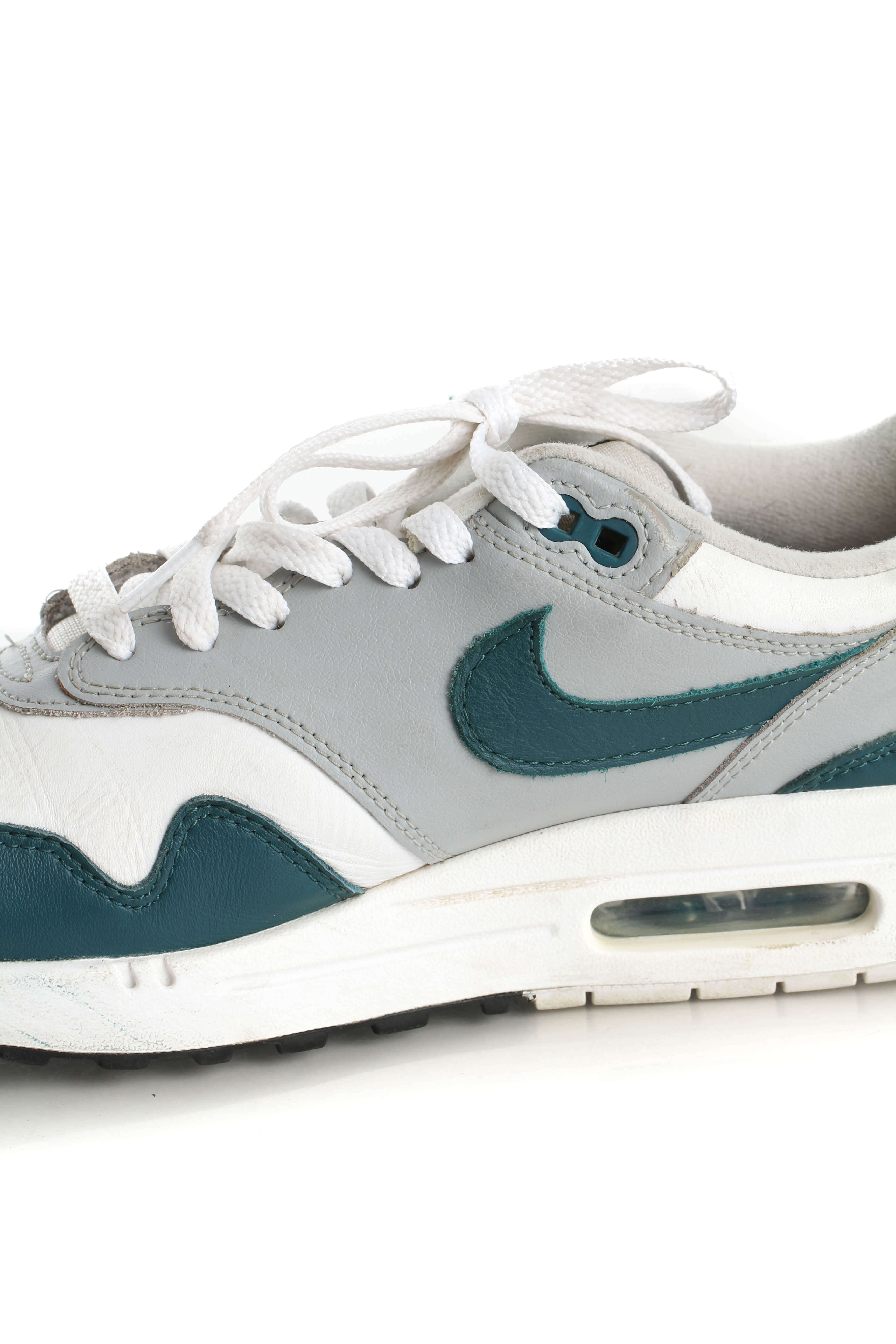 Nike, 8 USA