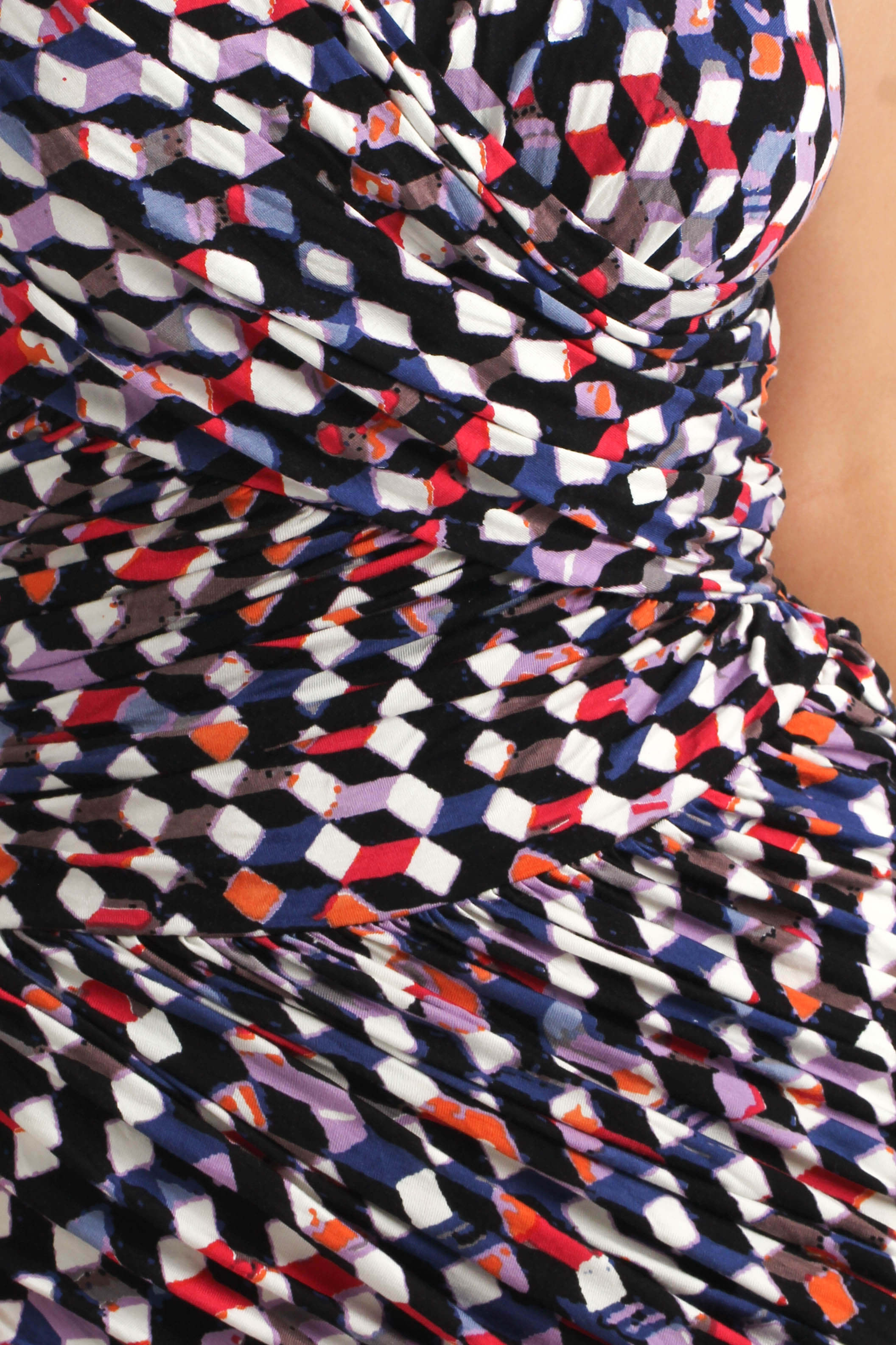 Plenty, Talla M