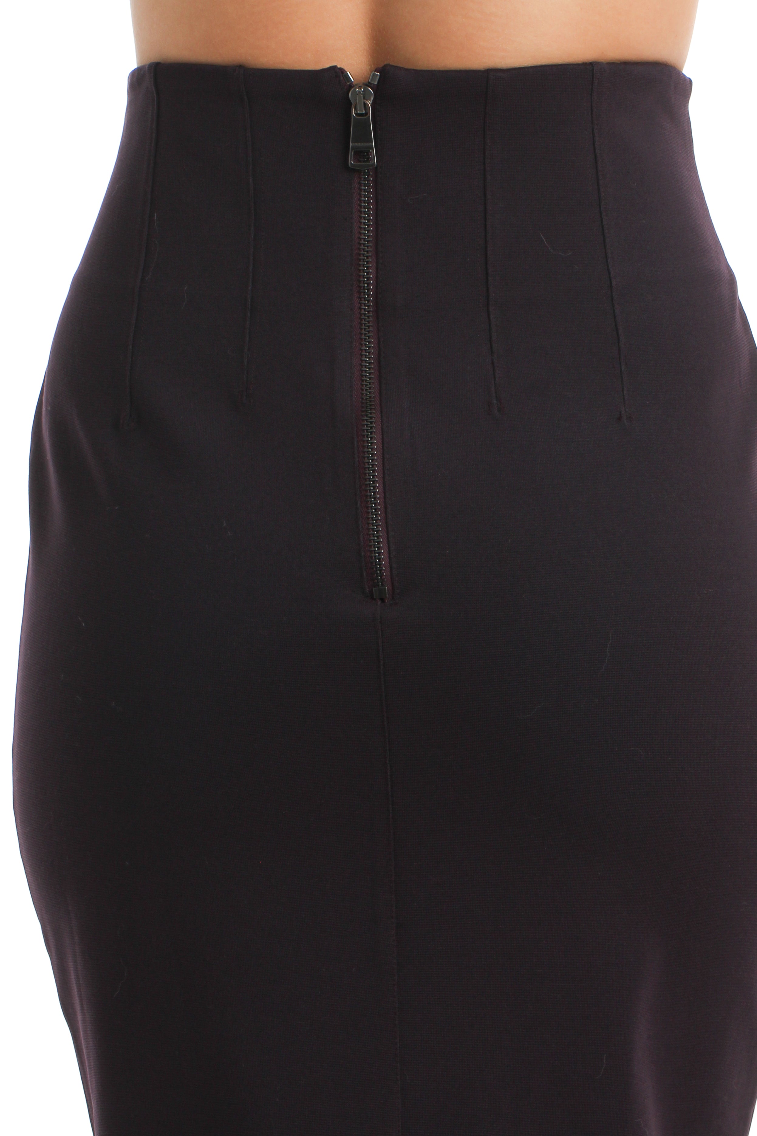 Burberry, Talla L
