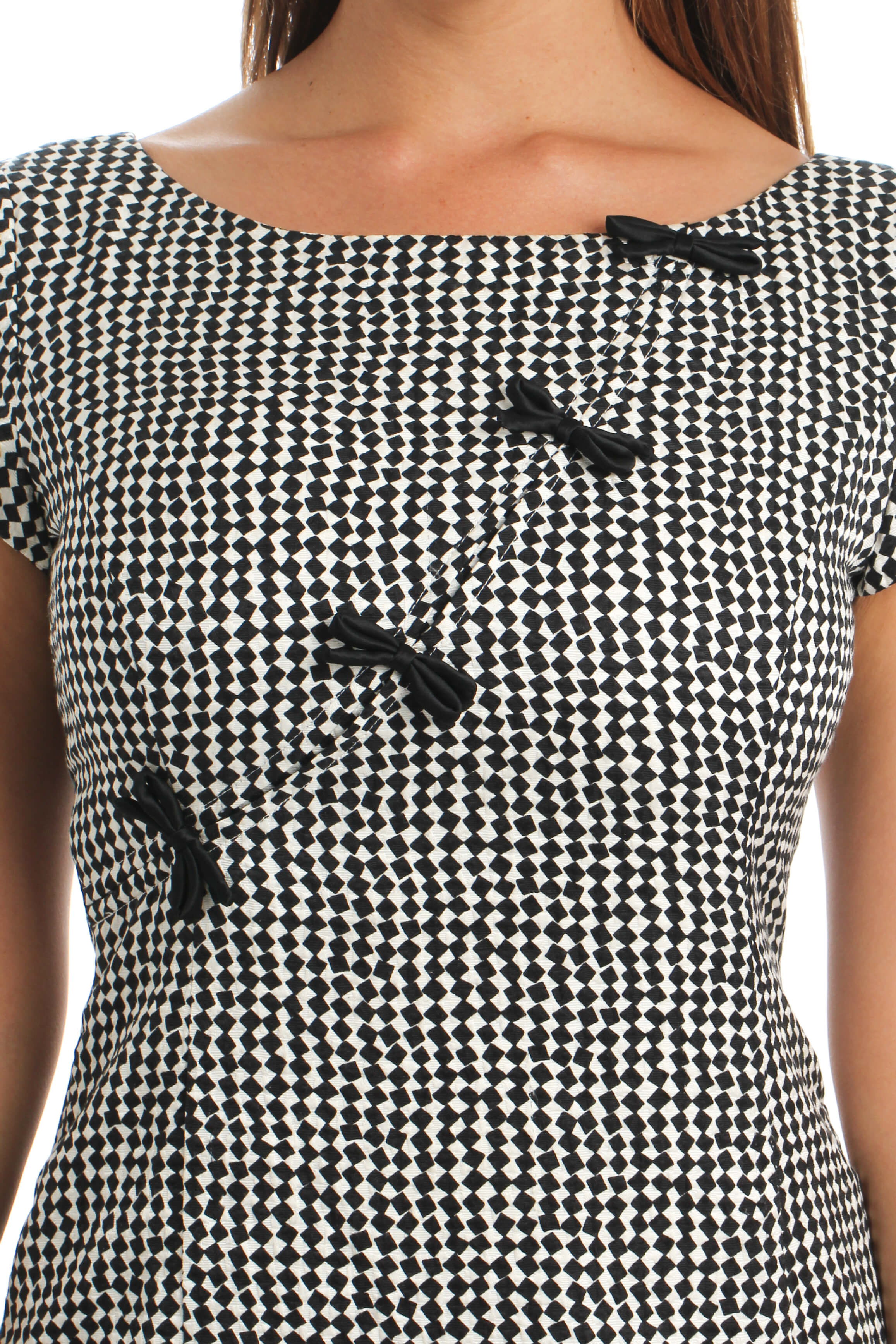 Armani Collezioni, Talla 44
