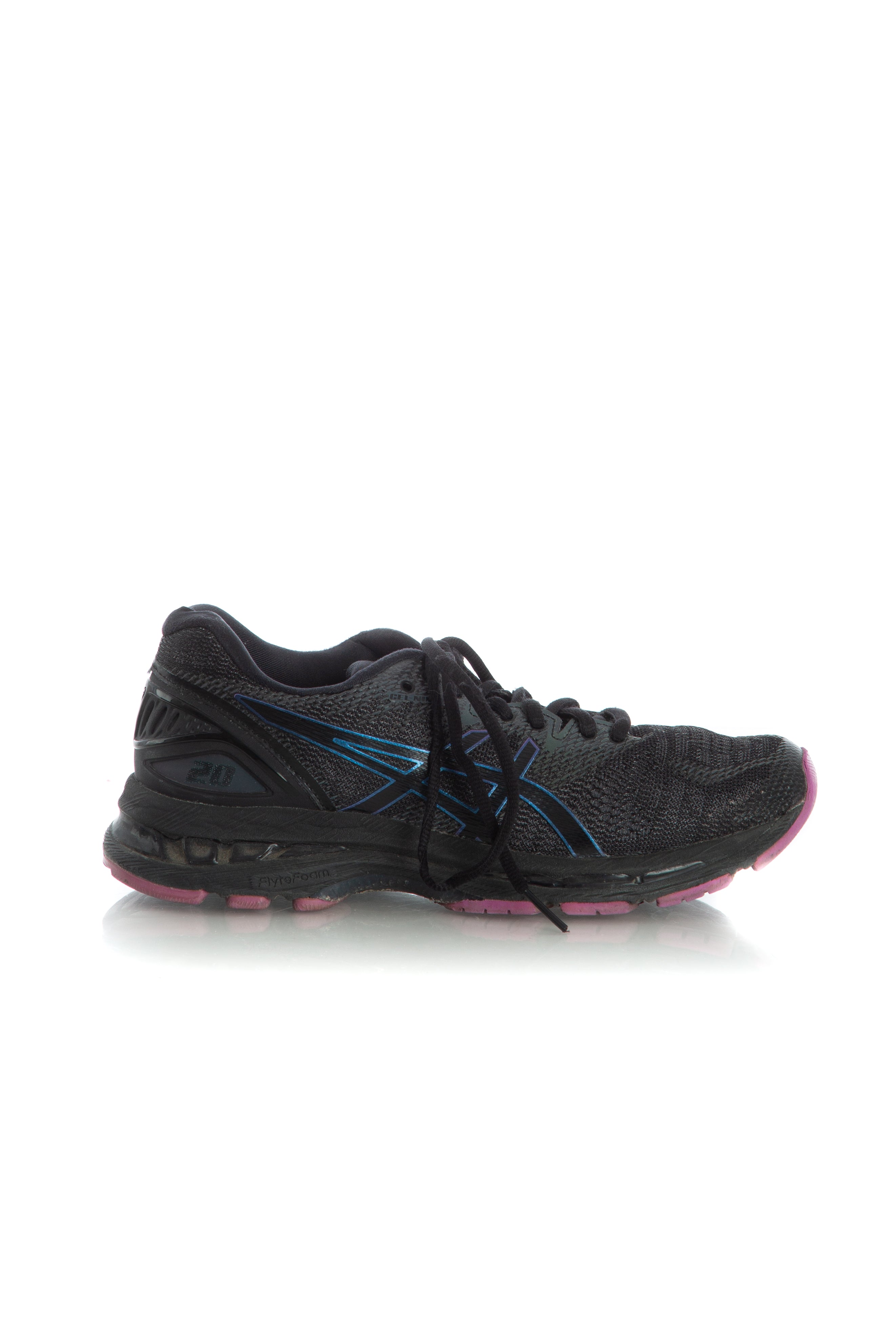 ASICS, 7 USA