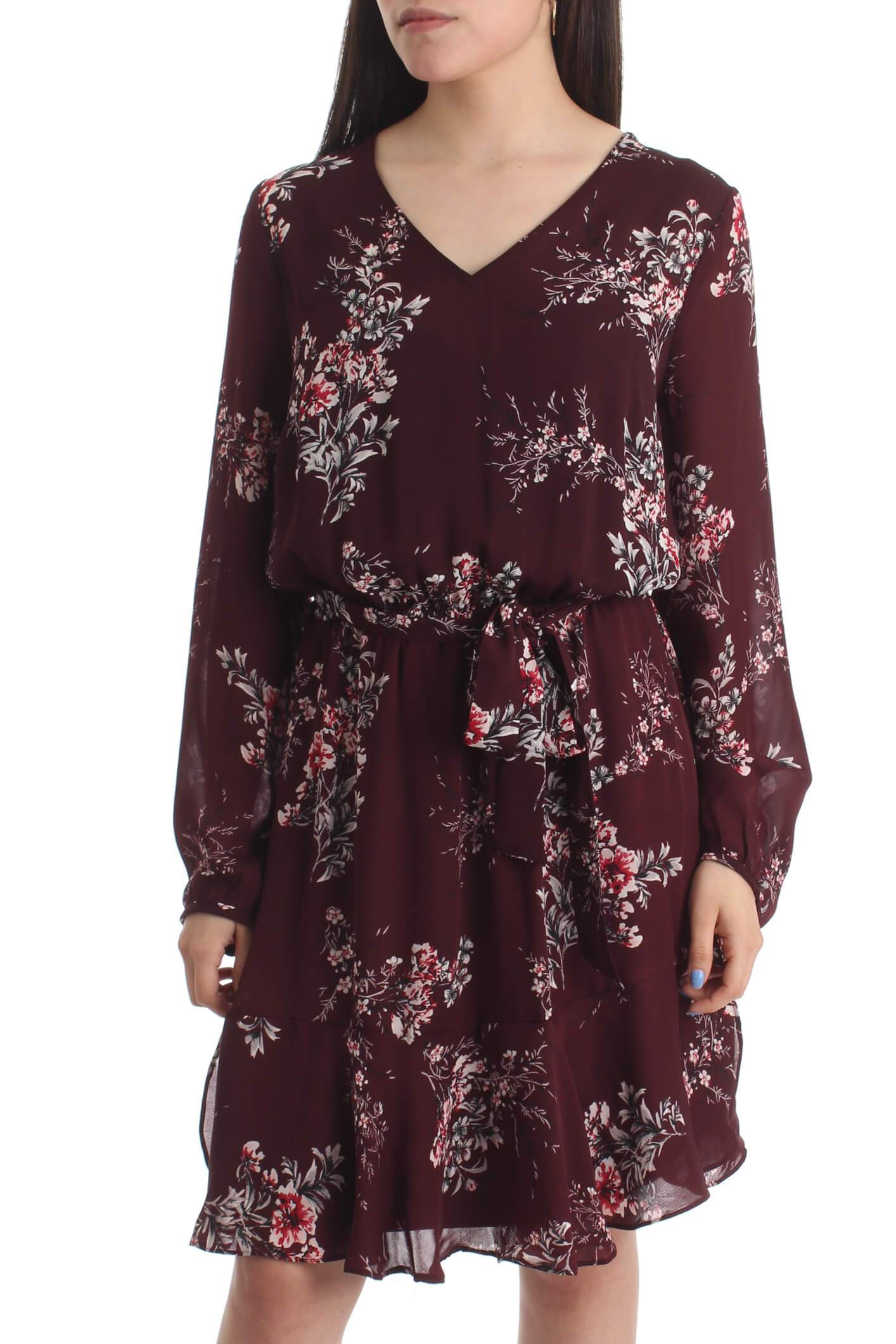 White House Black Market, Talla 4