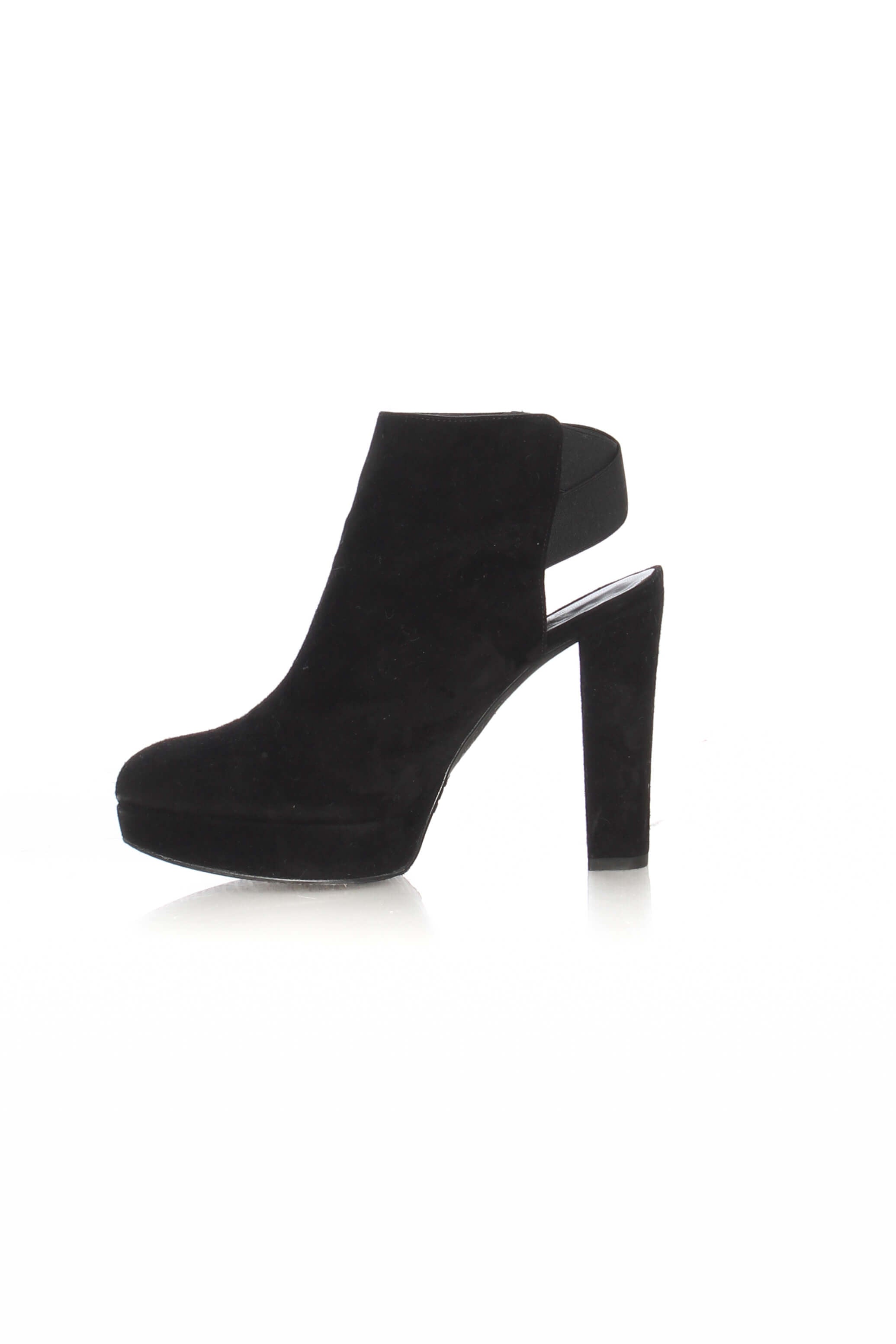 Stuart Weitzman, Talla 6