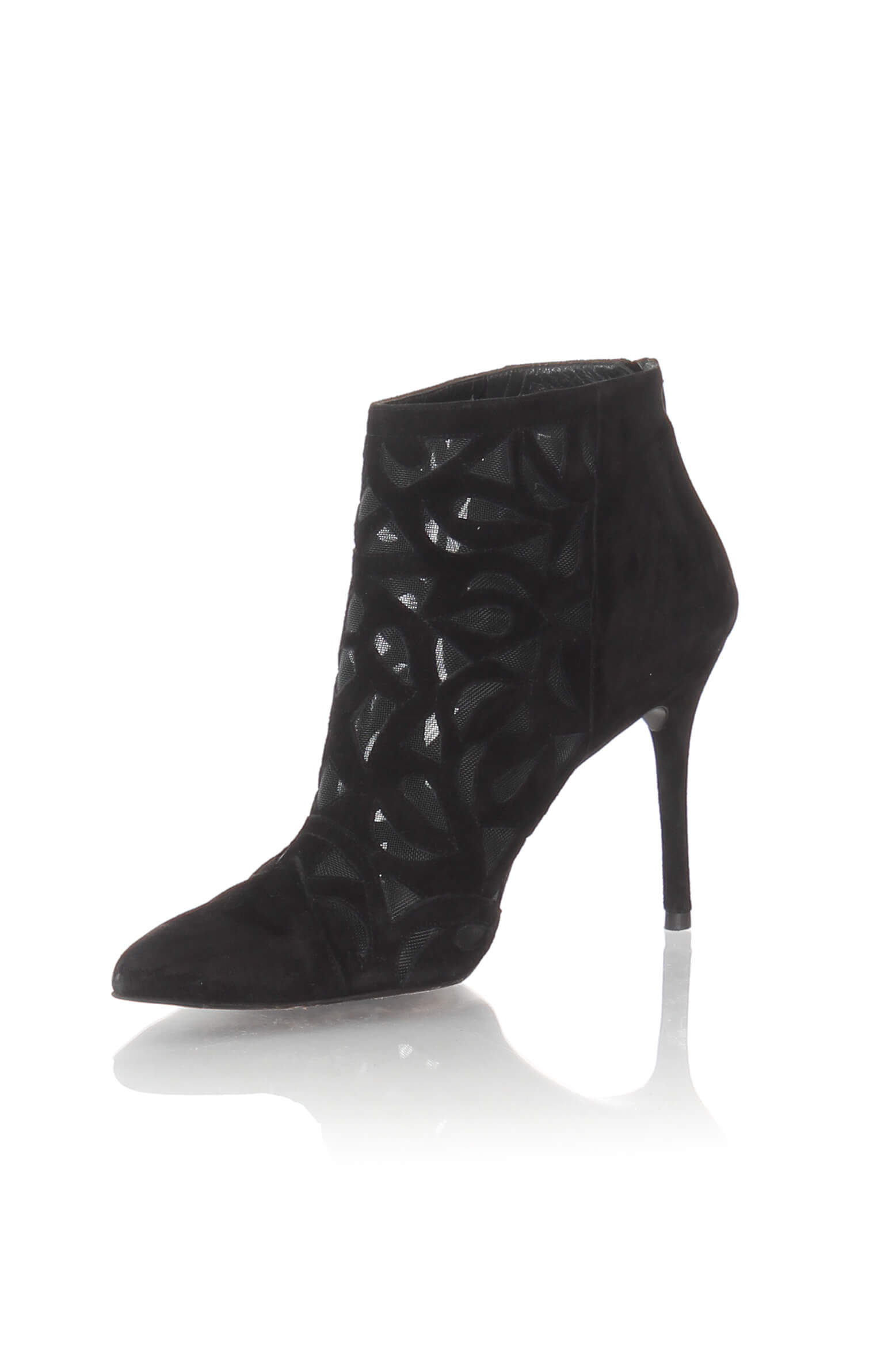 Stuart Weitzman, 7 USA