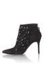 Stuart Weitzman, 7 USA