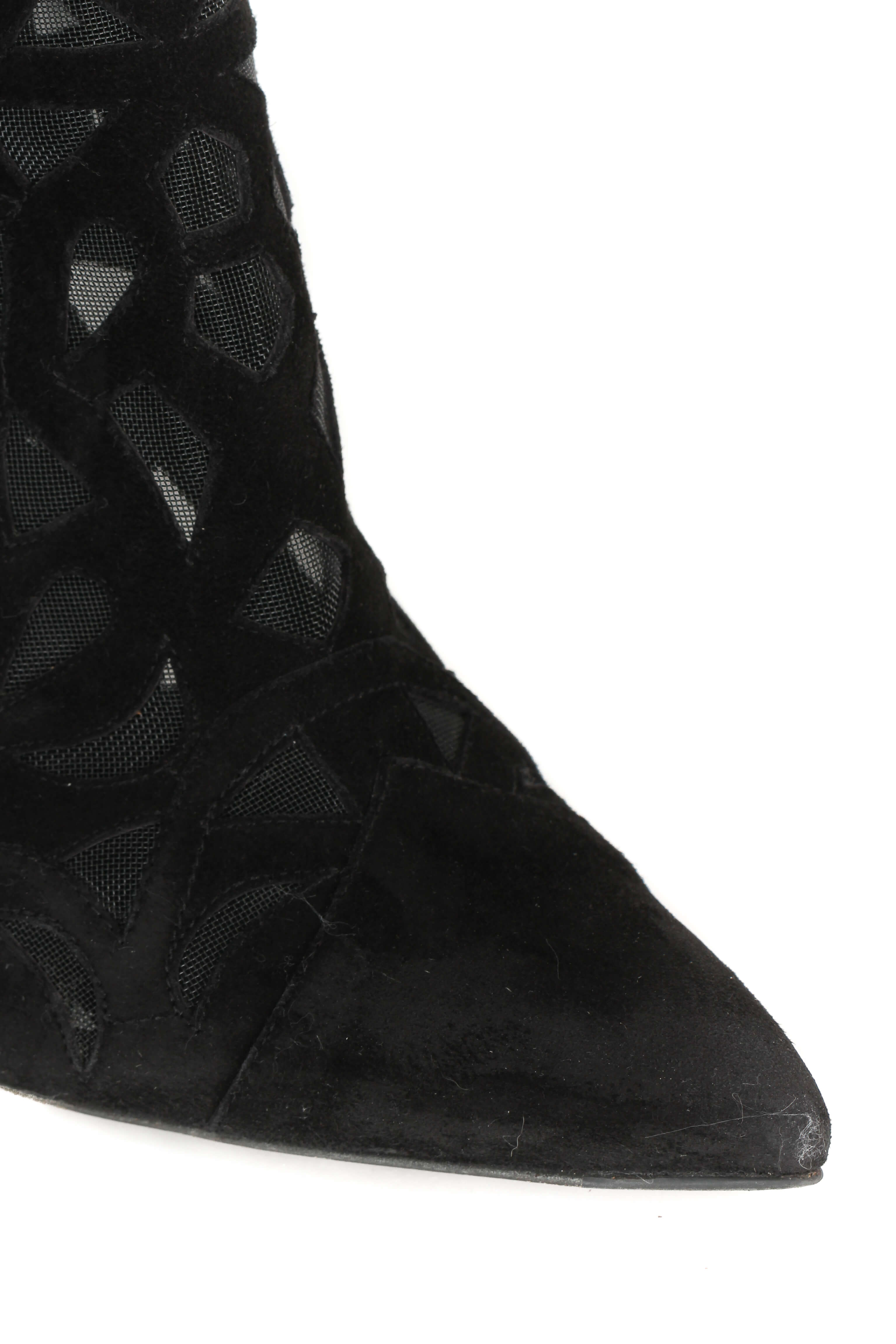Stuart Weitzman, 7 USA