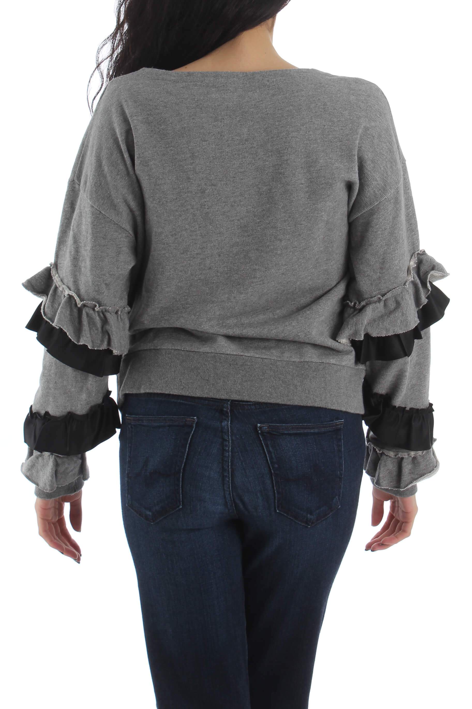 J. Crew, Talla M