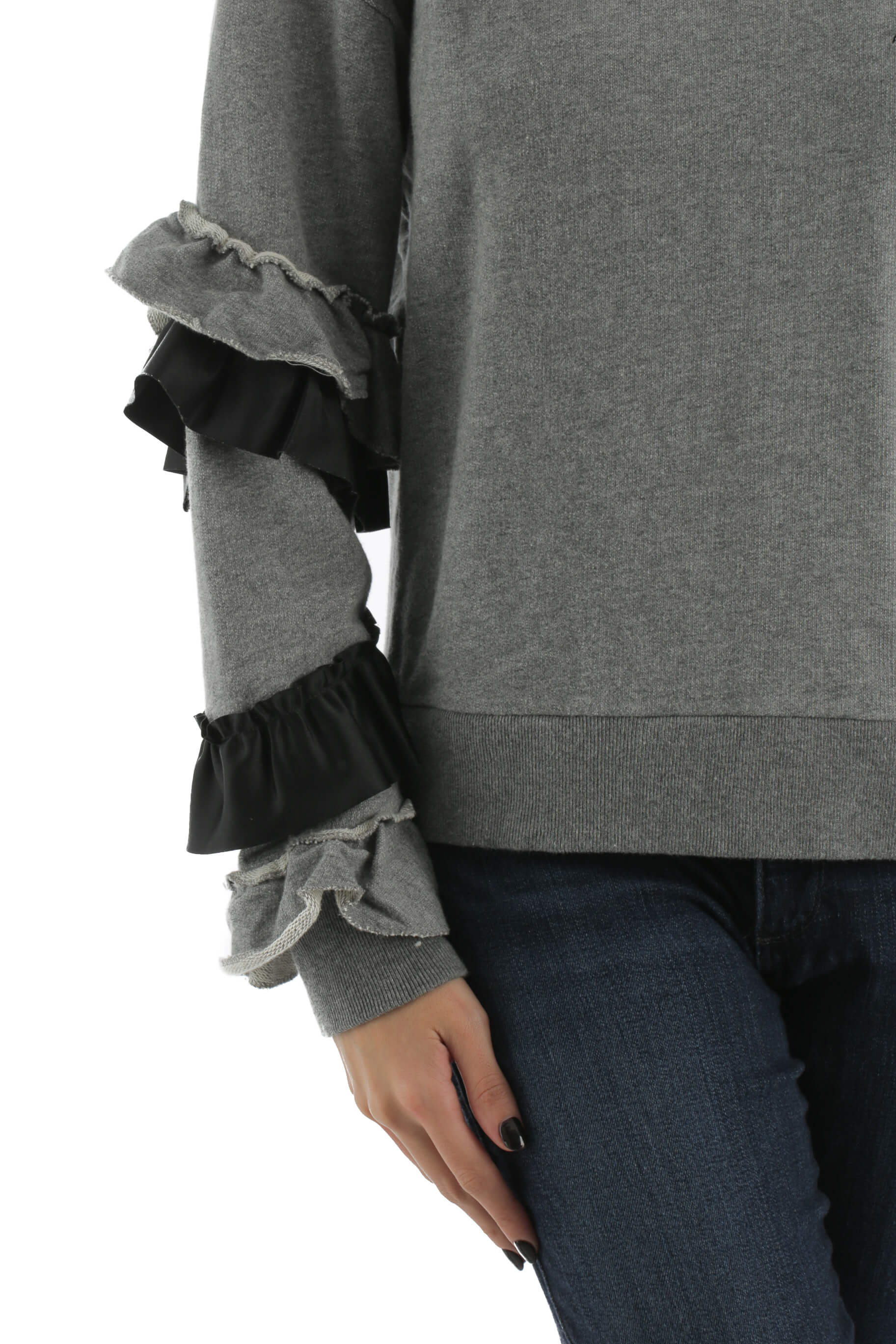 J. Crew, Talla M