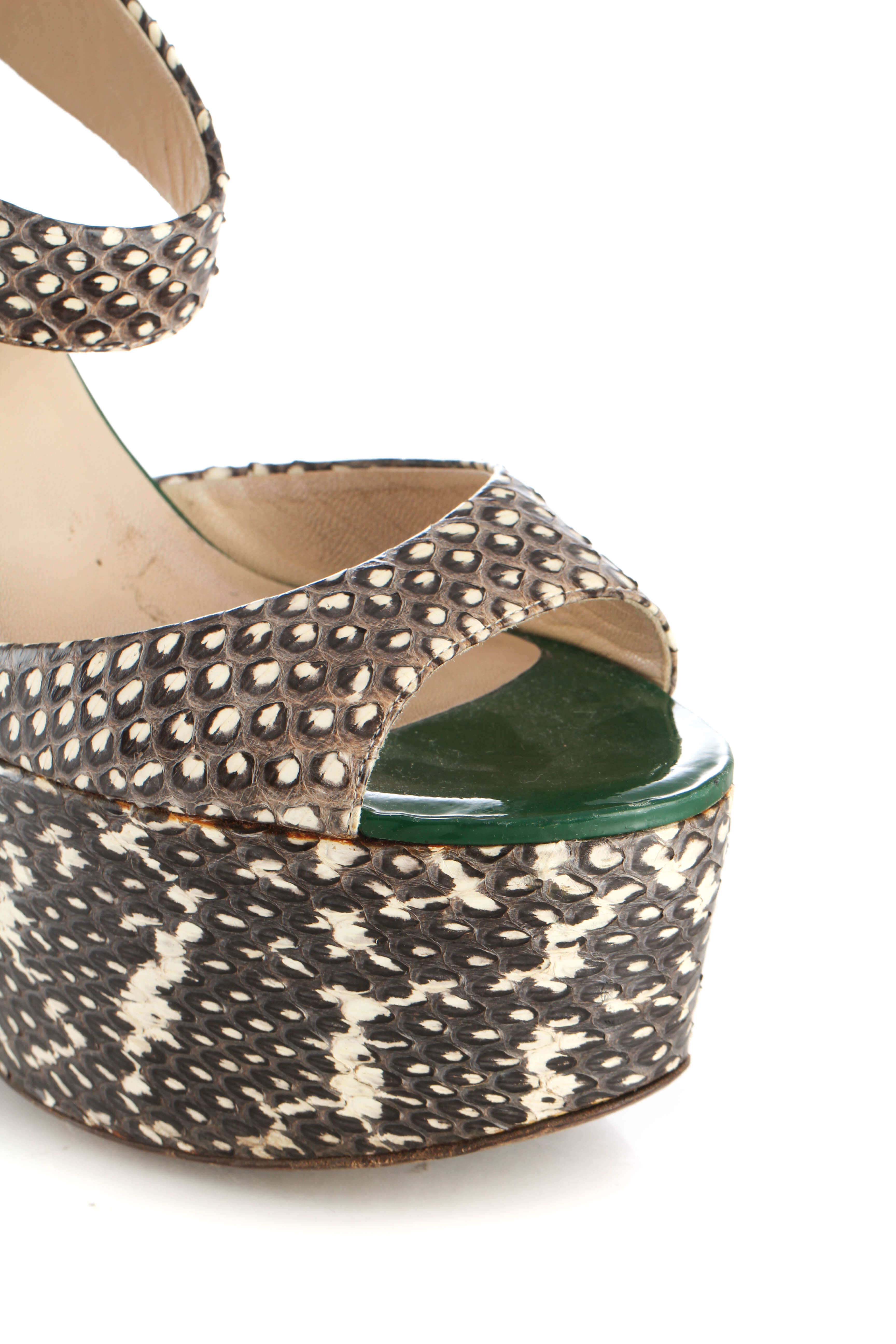 Jimmy Choo, 8 USA