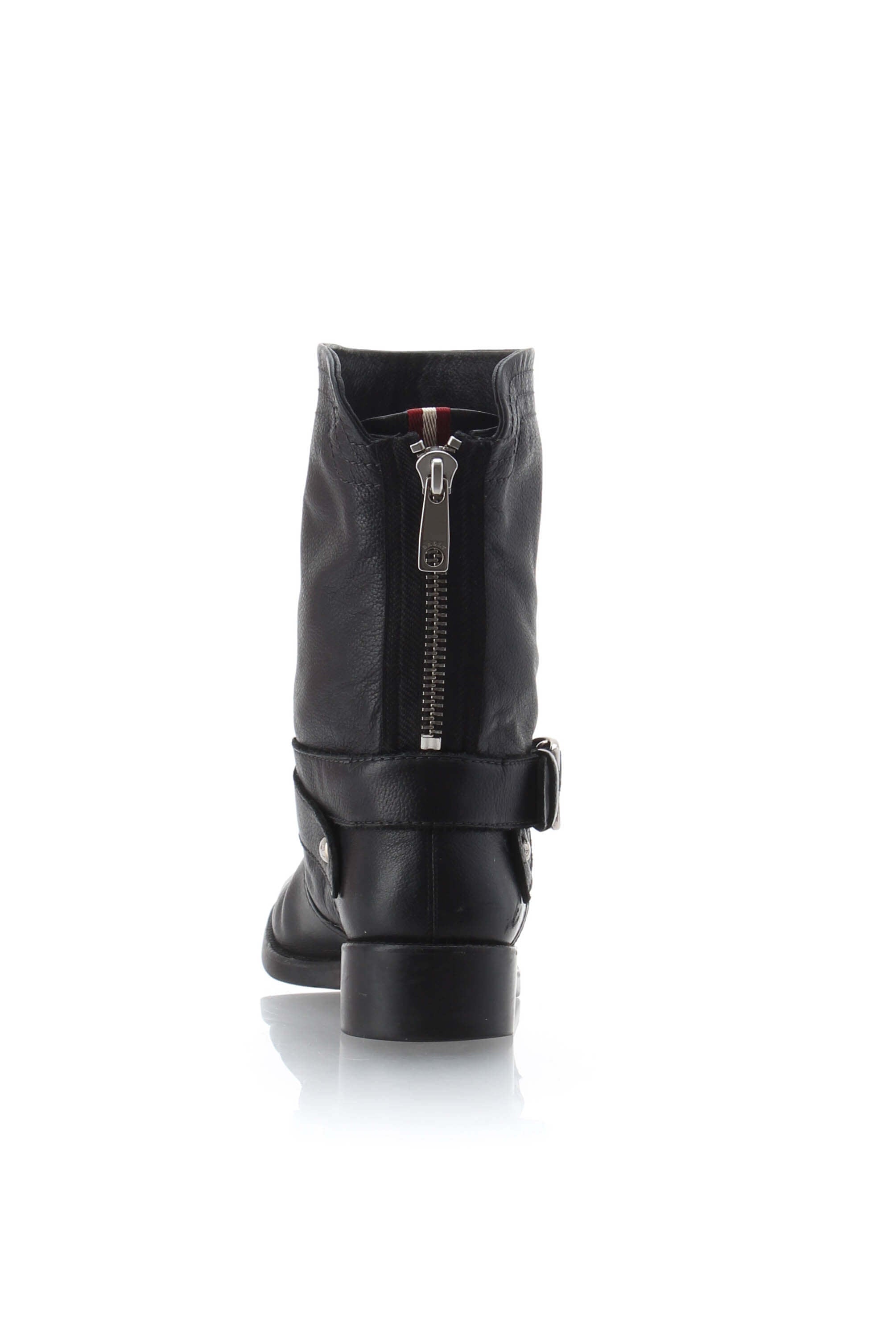 Bally, 8 USA