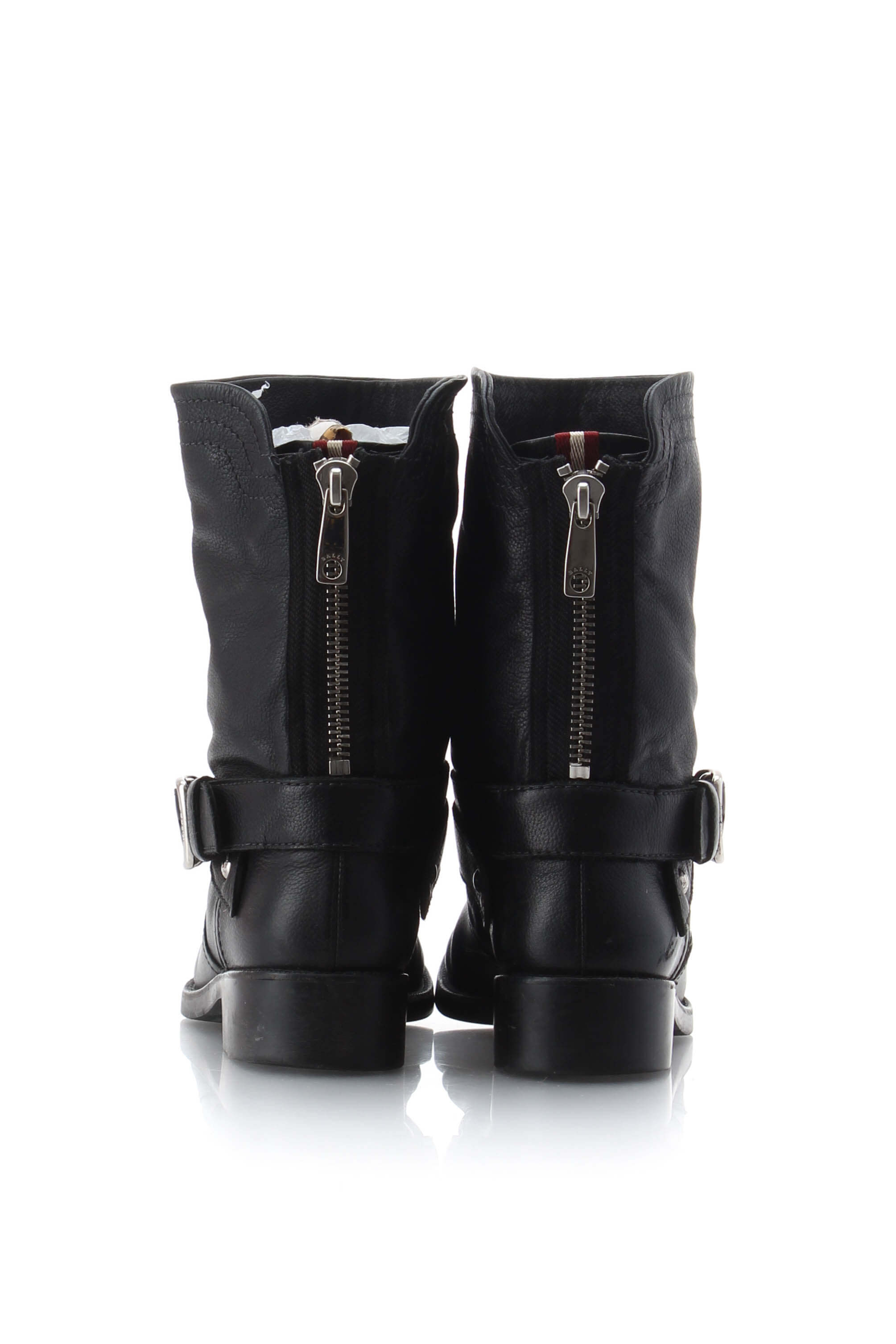 Bally, 8 USA